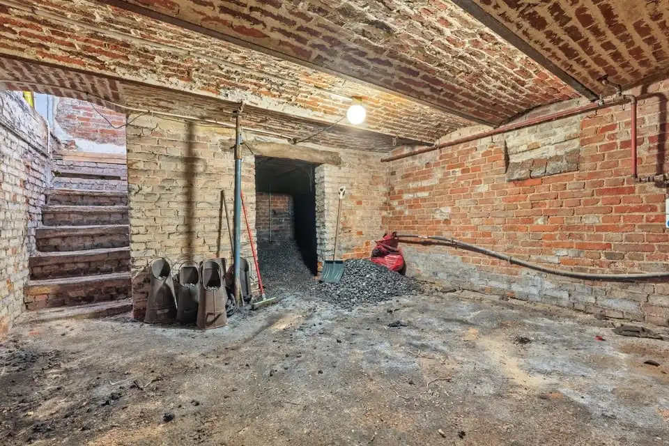 RUIM TE RENOVEREN PAND MET UITZONDERLIJK POTENTIEEL IN RIEMST foto 23