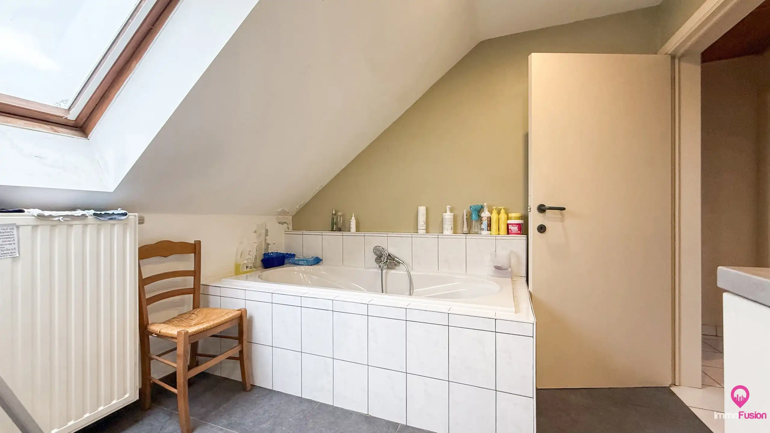 Prachtige landelijke woning met grote omheinde tuin en 3 slpk! foto 28