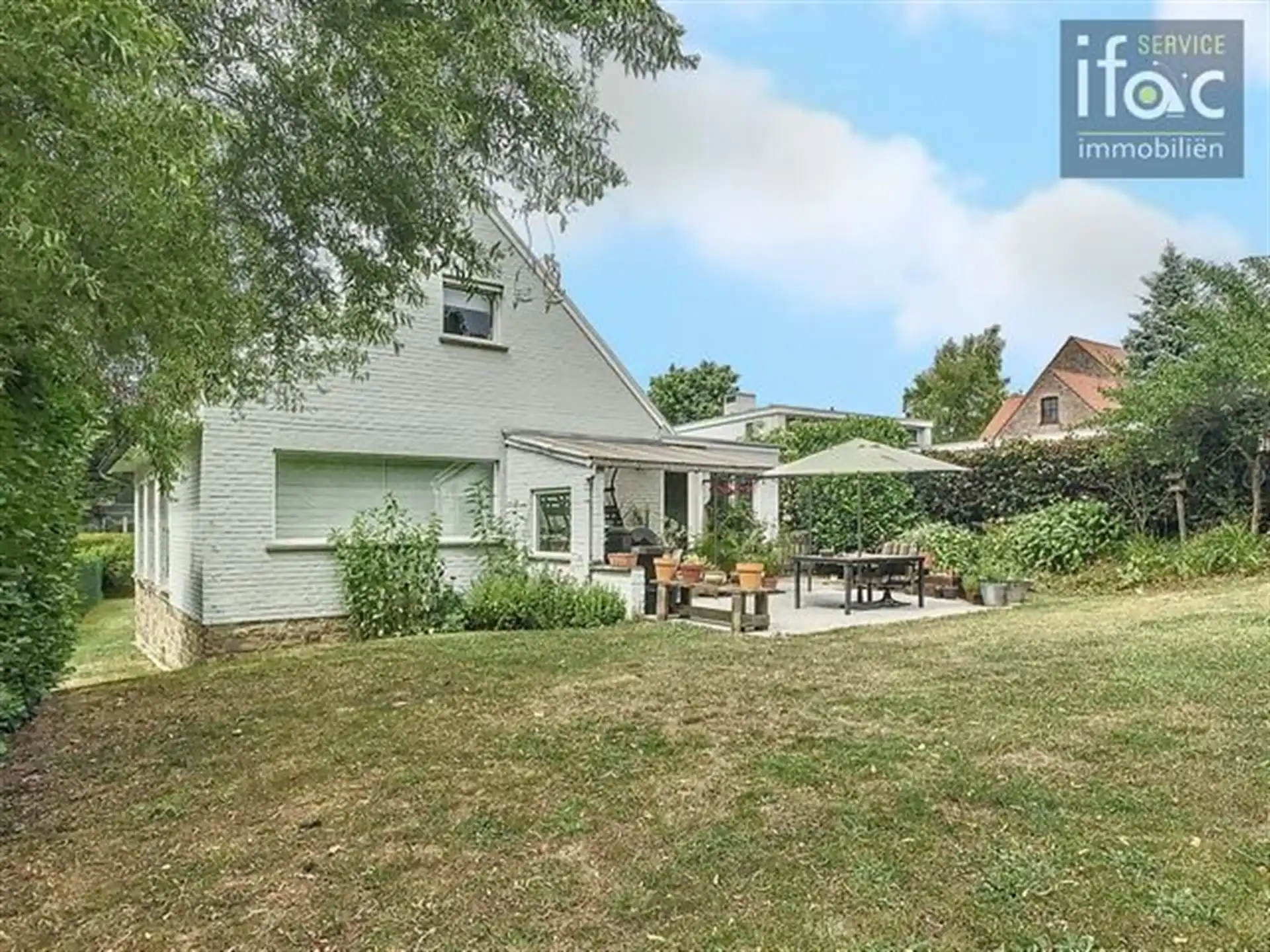 Prachtige villa op toplocatie, 6 slaapkamers en 2 badkamers foto 32