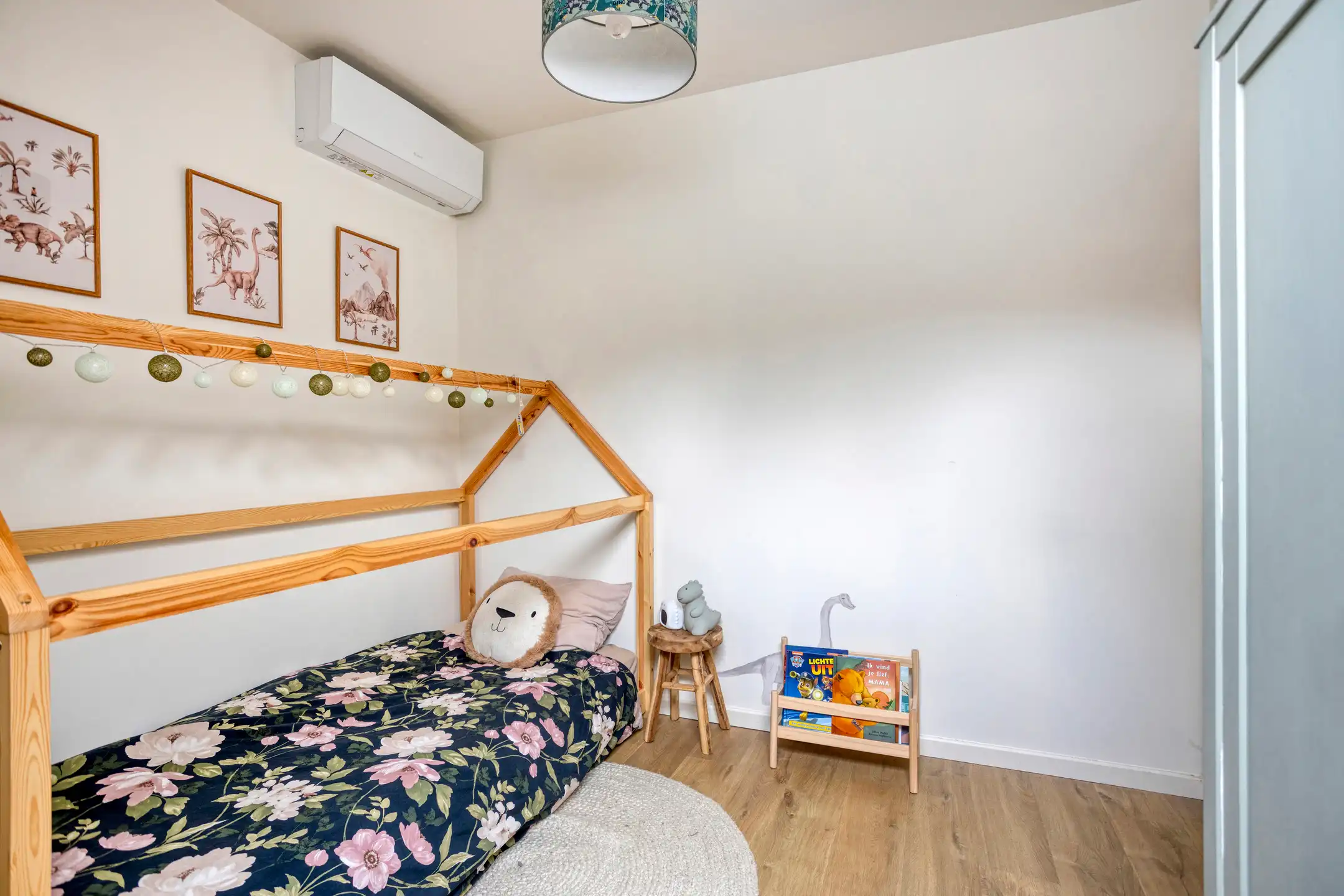 Authentieke woning met 5 slaapkamers op een ruim perceel foto 21