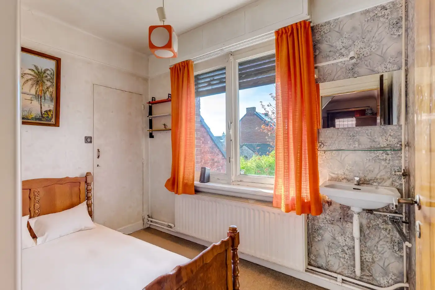 Te renoveren, geklasseerde art deco woning met 3 slpk, ruime zolder en Z-tuin foto 19