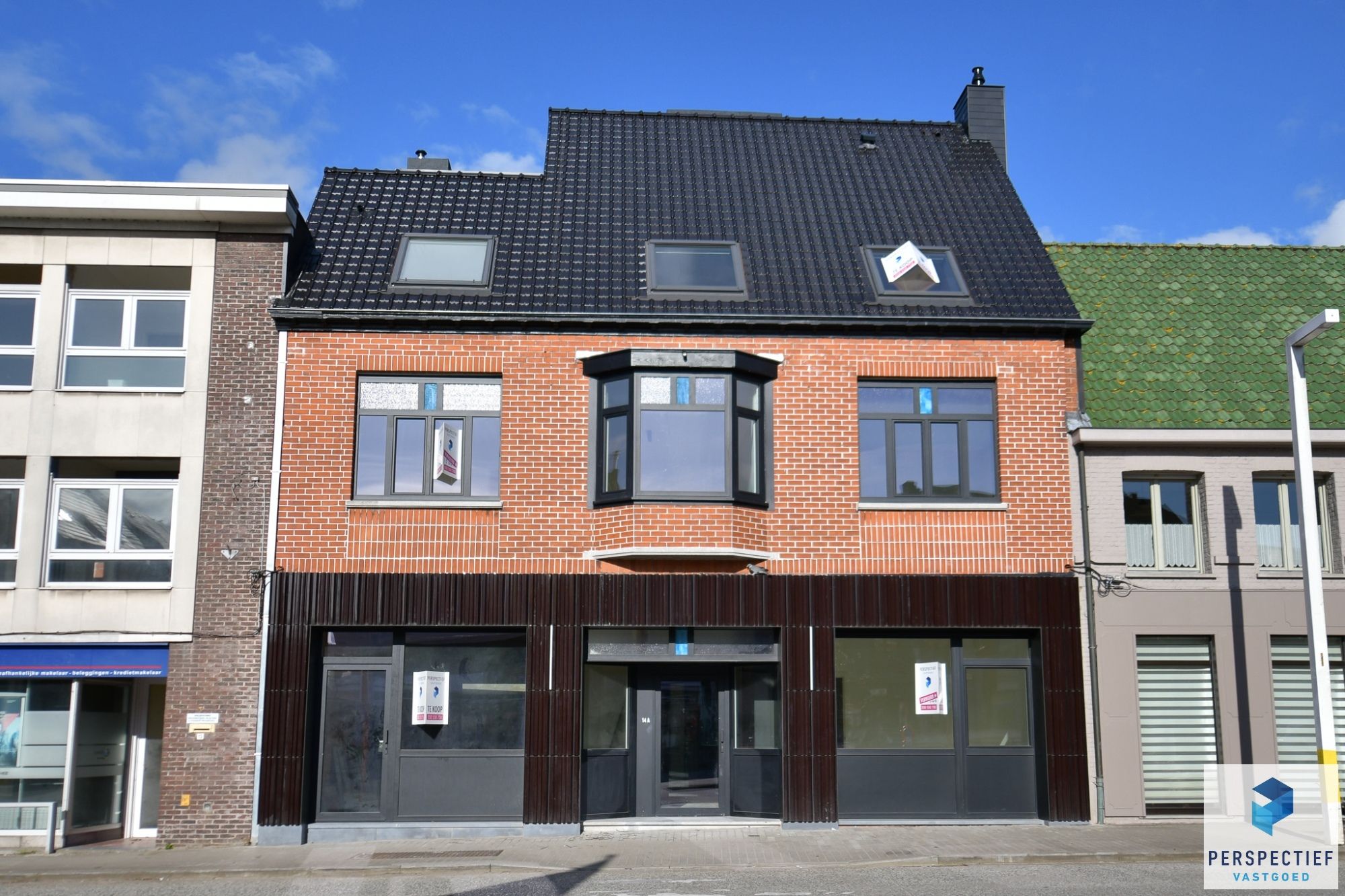 BEZOEKMOMENT WOENSDAG 5/11 VAN 16U30 TOT 18U | LICHTRIJK ENERGIEZUINIG met TERRAS en AUTOSTAANPLAATS foto {{pictureIndex}}