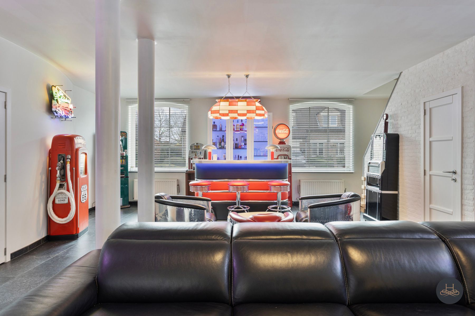Gerenoveerde woning met grote garage/opslagplaats van +- 90 m2 foto 7