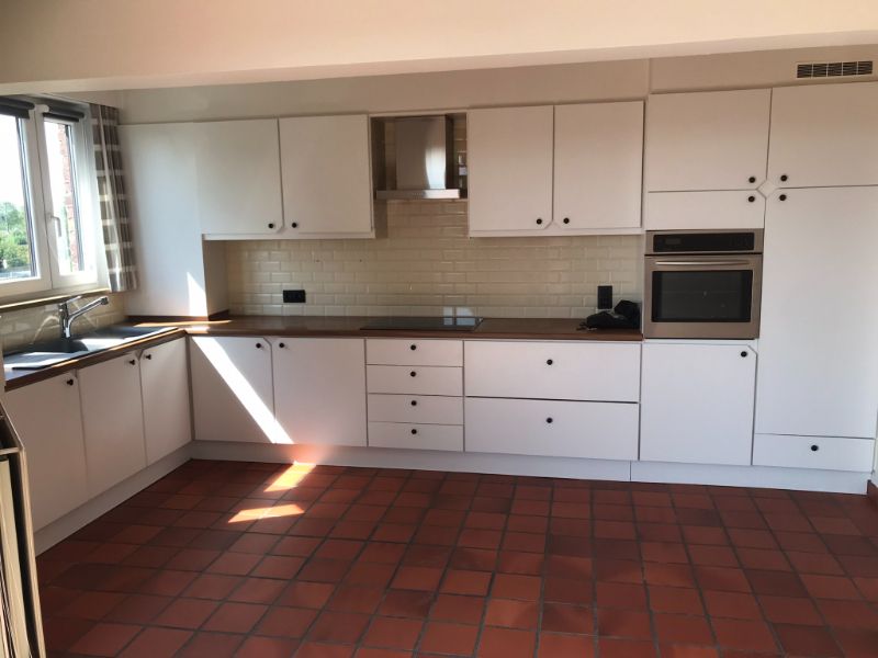 Rustig en zongeoriënteerd 3 slk appartement (153 m²), terras met een groen en weids uitzicht over het Kanaal Gent-Oostende, kelder met private autostaanplaats - op wandelafstand van AZ Sint Jan Campus en op 3 km  van het centrum van Brugge. foto 18