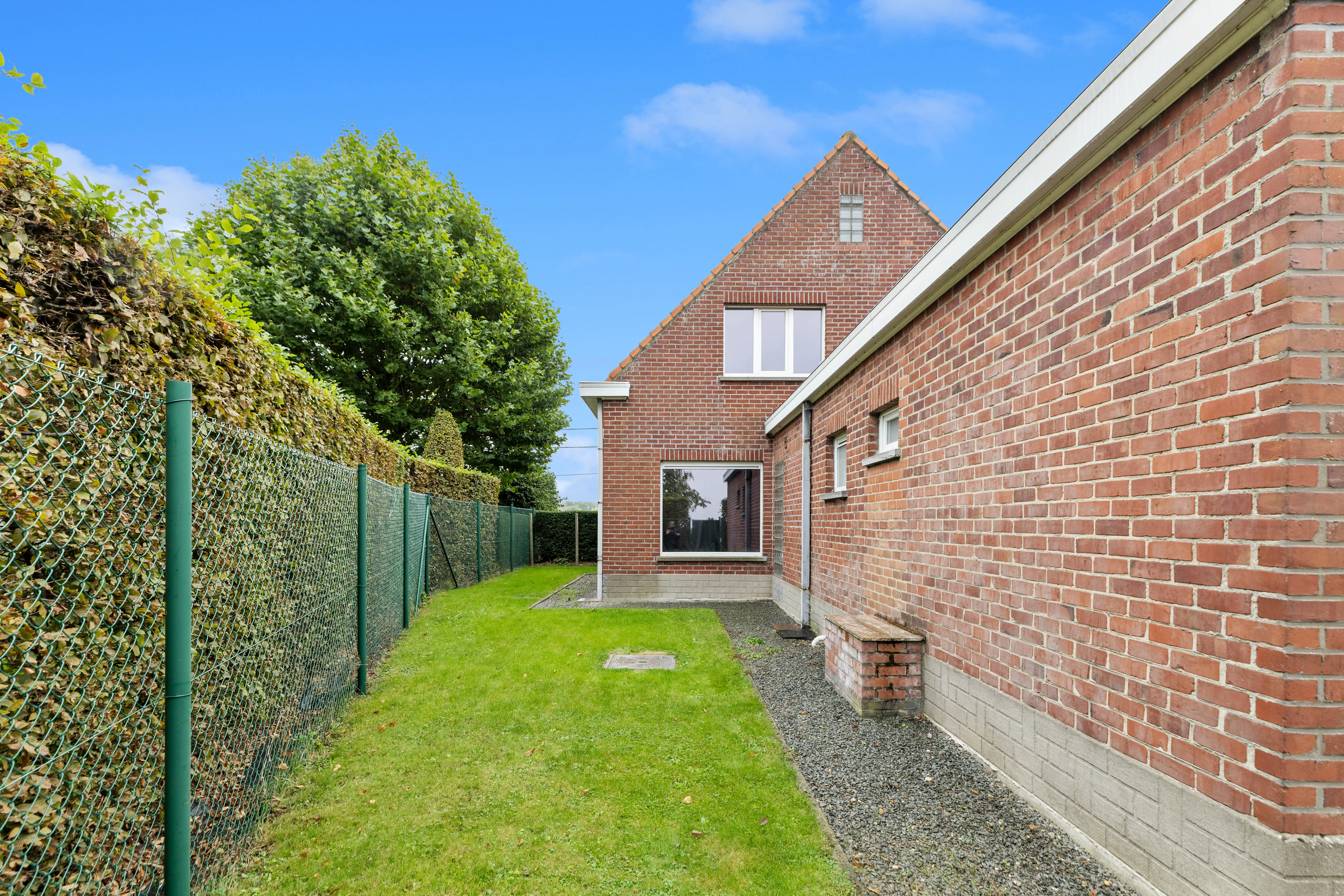 Ruime gezinswoning met 3 slpk & tuin op 619 m² in Oosterzele foto 15