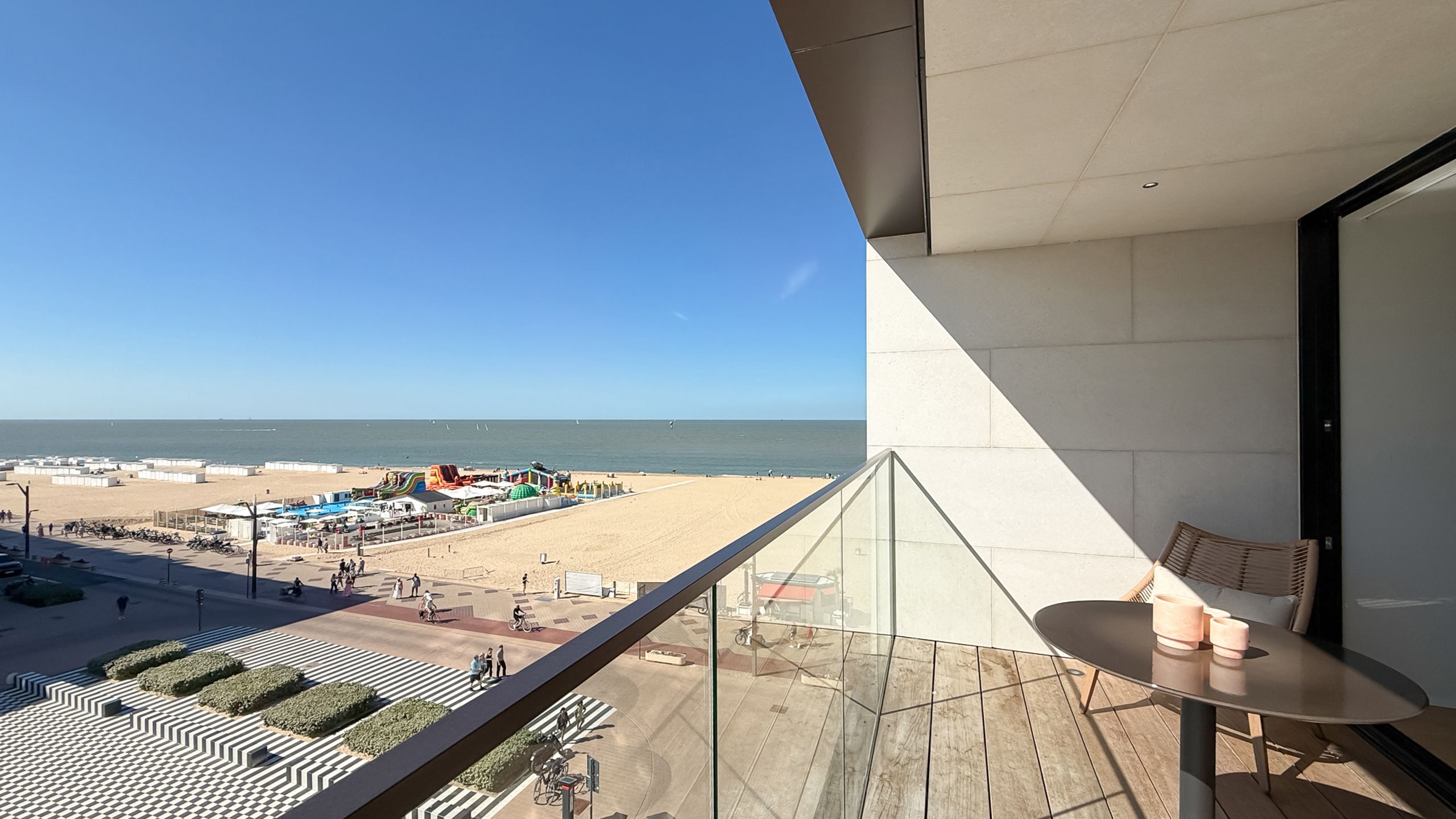 ONE CARLTON – Knokke-Zoute / ZEEZICHT foto 2