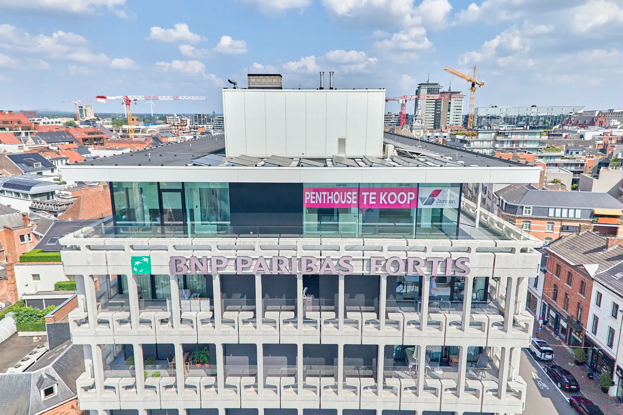 Luxe penthouse in hartje Hasselt, afgewerkt op topniveau! foto 30