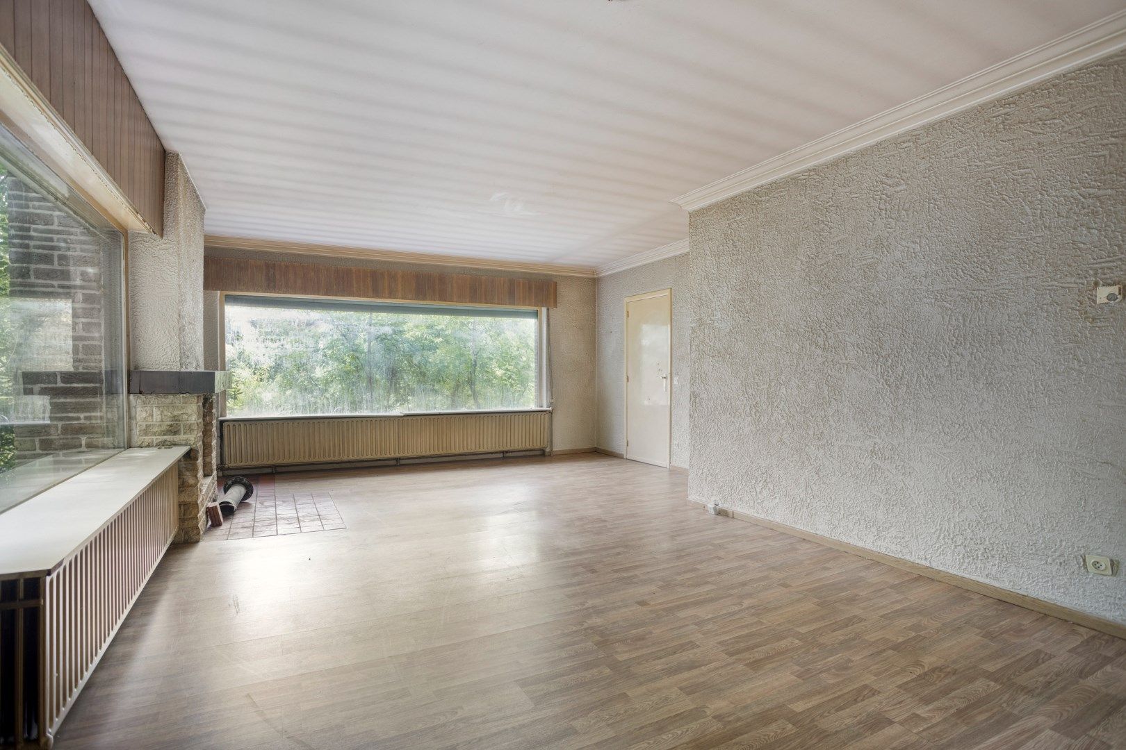 Te renoveren / te slopen woning op een uniek gelegen perceel van 1.693 m² ! foto 3