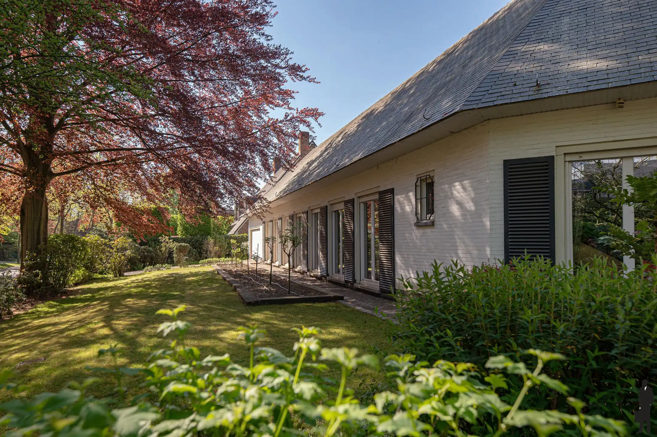 Vrijstaande villa op ca. 1.626 m² met zonnige tuin!  foto {{pictureIndex}}