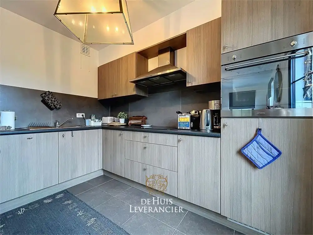 Prachtig Penthouseappartement (2 slpk) in hartje Hove te koop foto 7