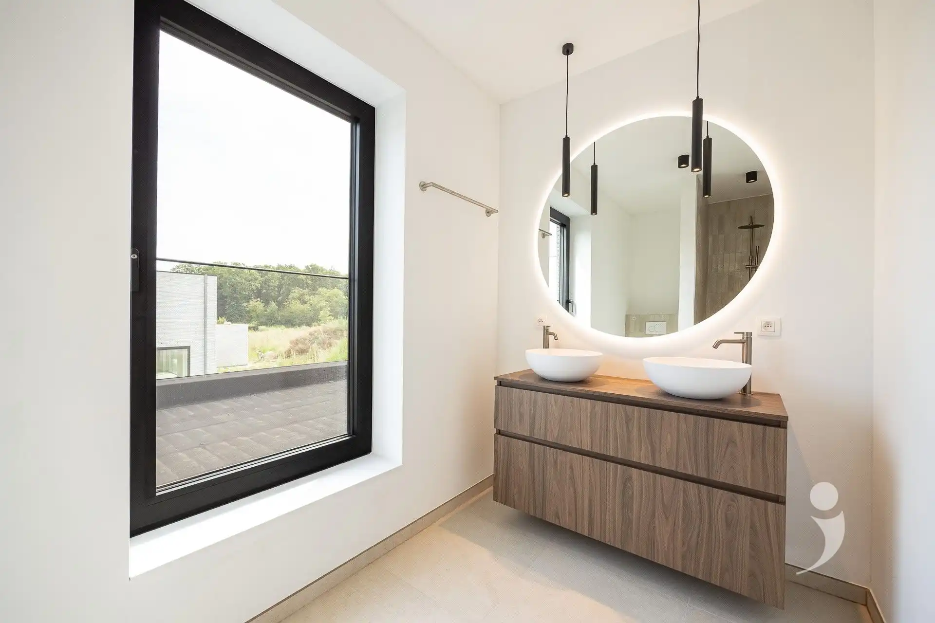 Ruime nieuwbouwwoning met prachtige tuin! foto 26