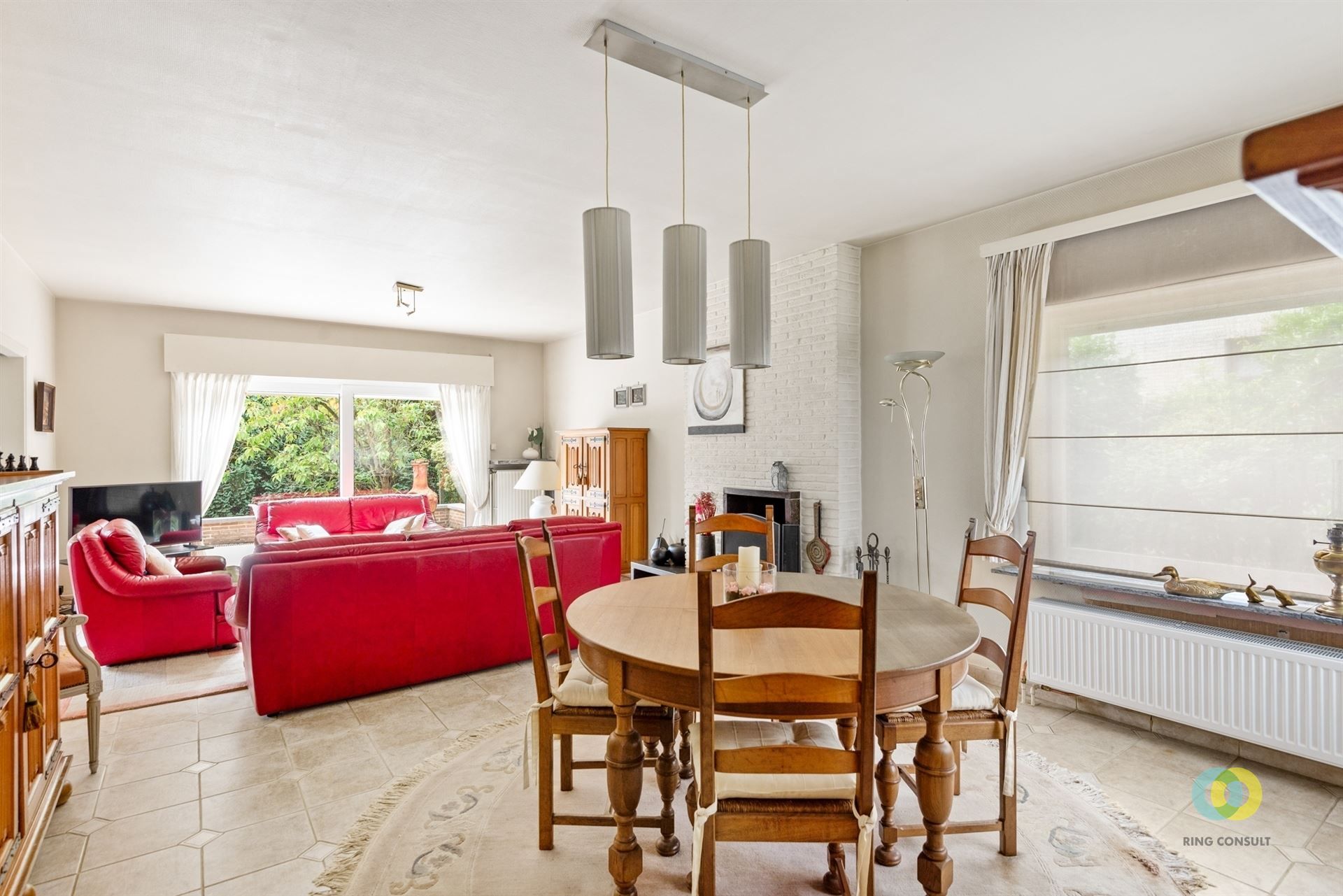Ruime villa met potentieel in een rustige straat foto 3