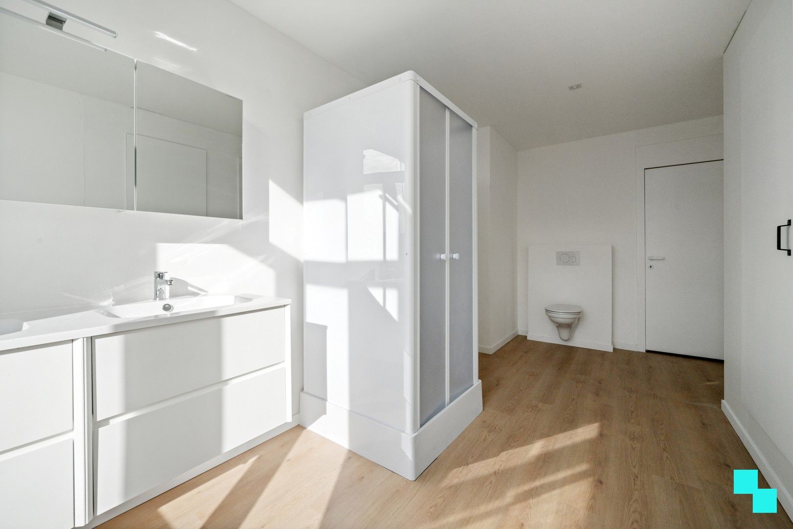 Volledig gerenoveerd appartement in loftstijl - centrum Menen foto 11