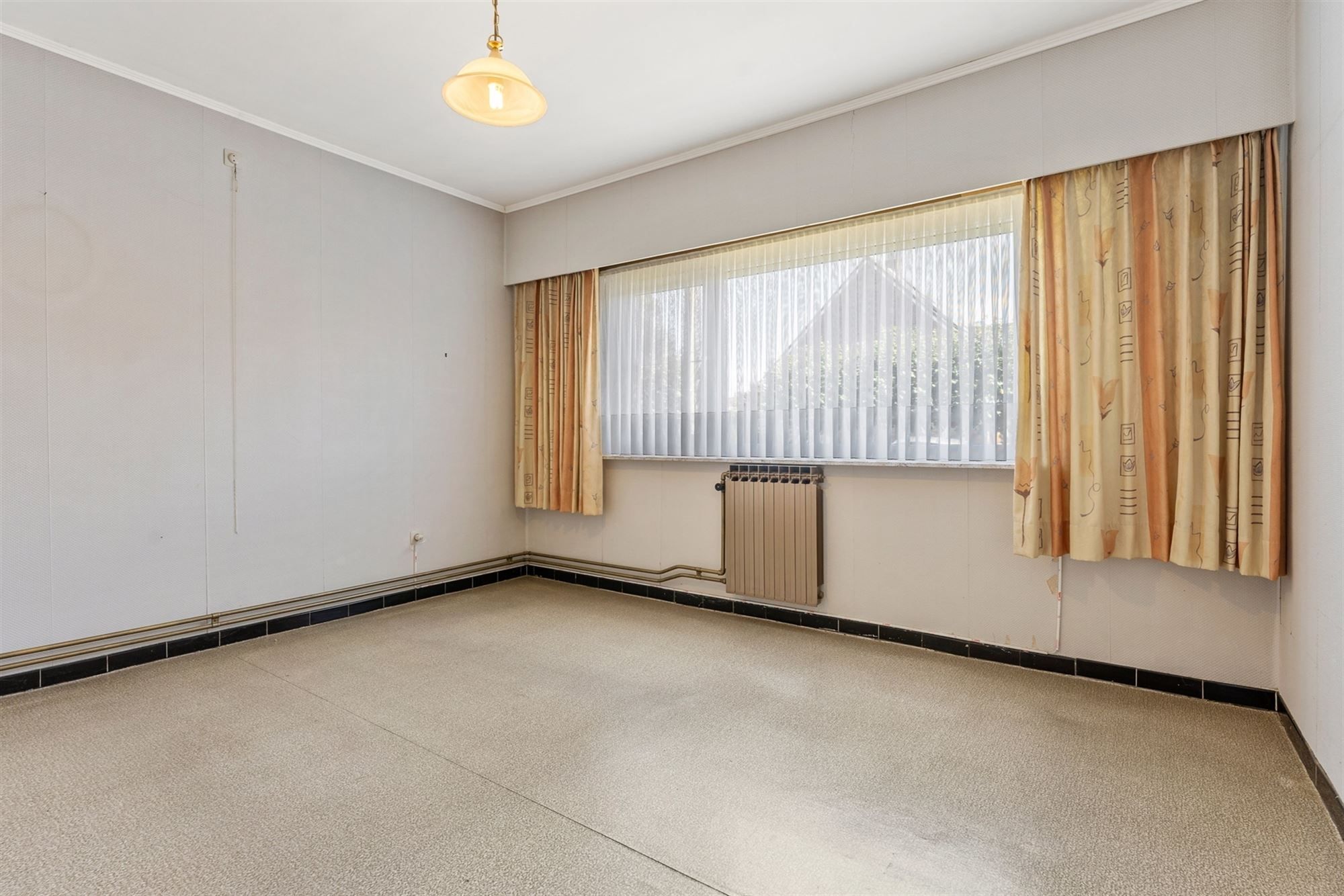 GOED ONDERHOUDEN GELIJKVLOERSE WONING MET 3 SLAAPKAMERS RUSTIG GELEGEN TE STAL foto 18