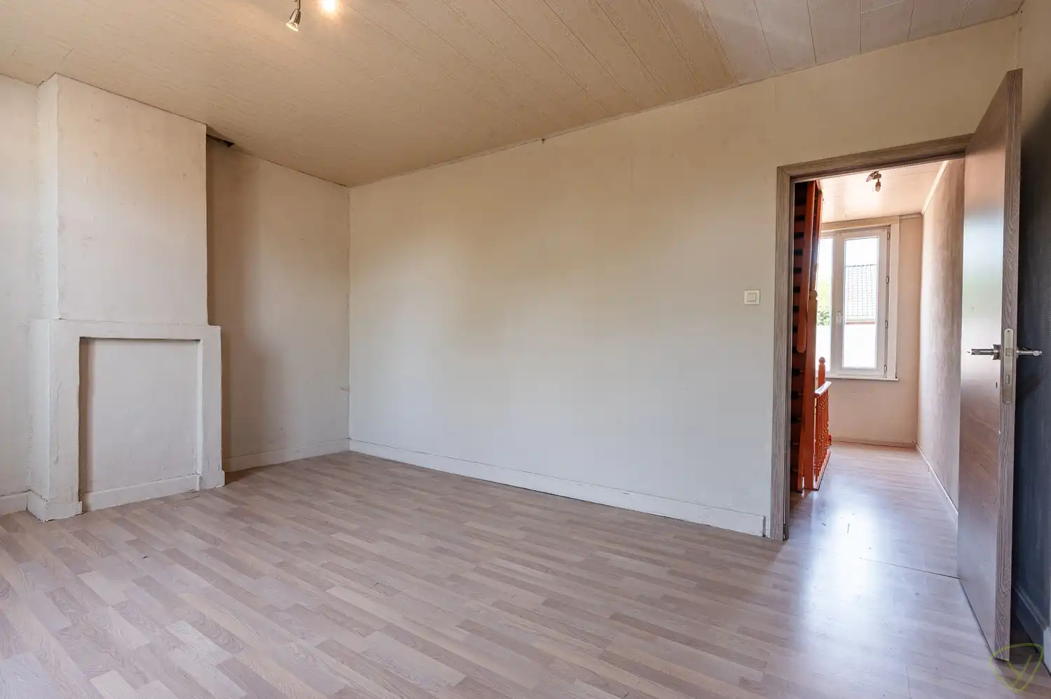 Ruime woning met potentieel en gunstige ligging te Eeklo foto 18