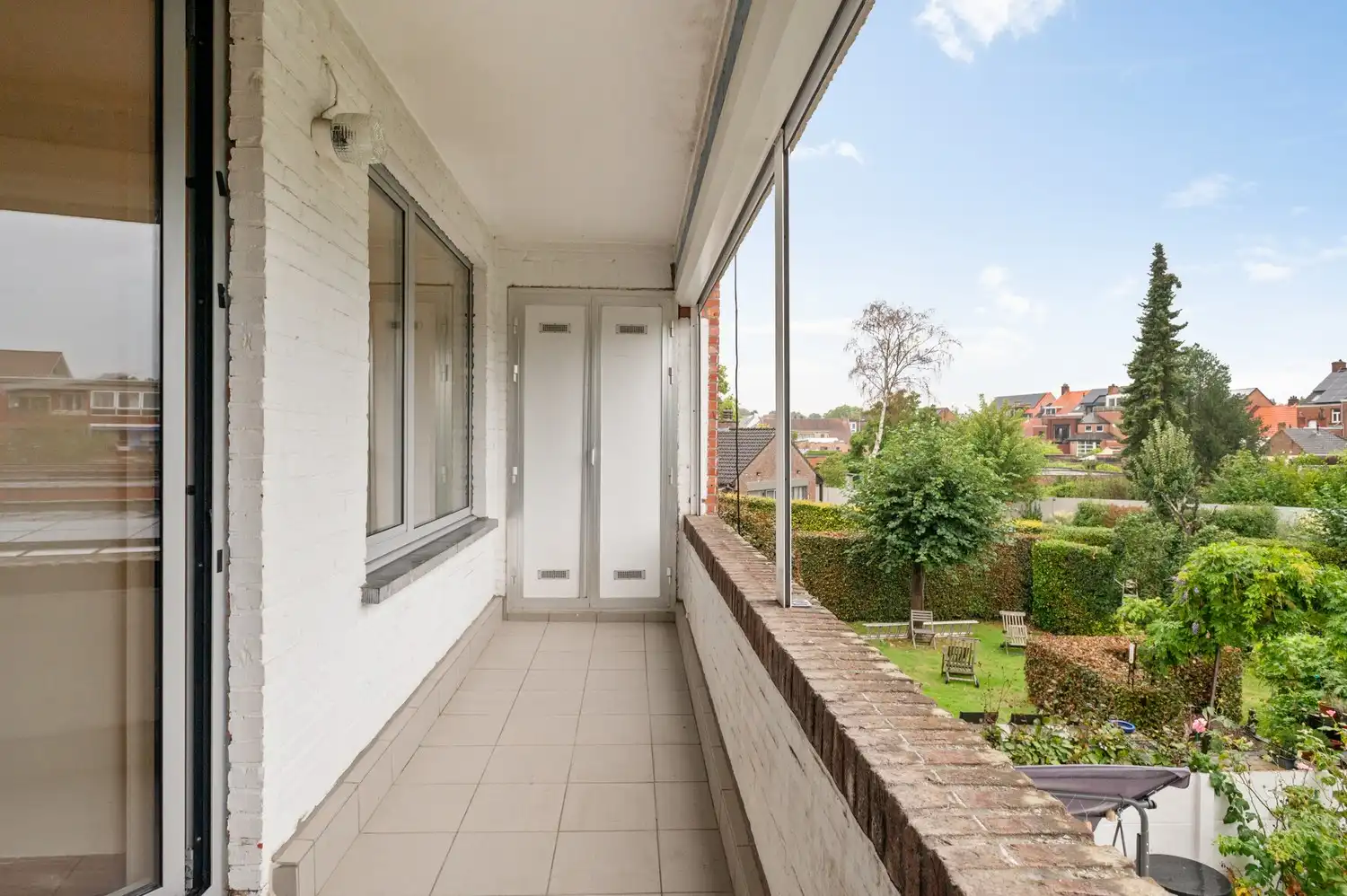 Leuk 2 slaapkamer appartement met terras in Wijnegem foto 15