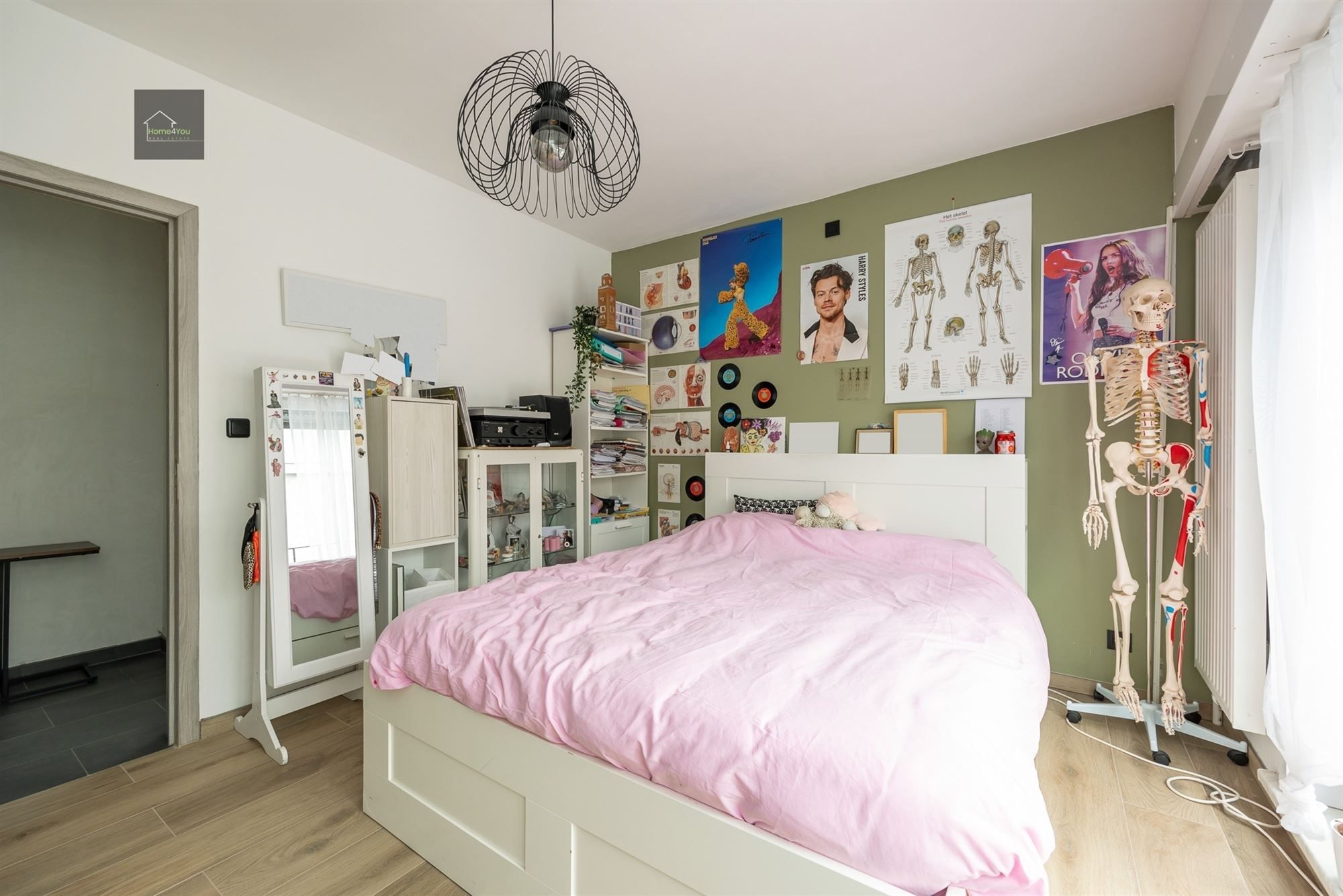 HOB met 4 slaapkamers en 2 badkamers foto 12