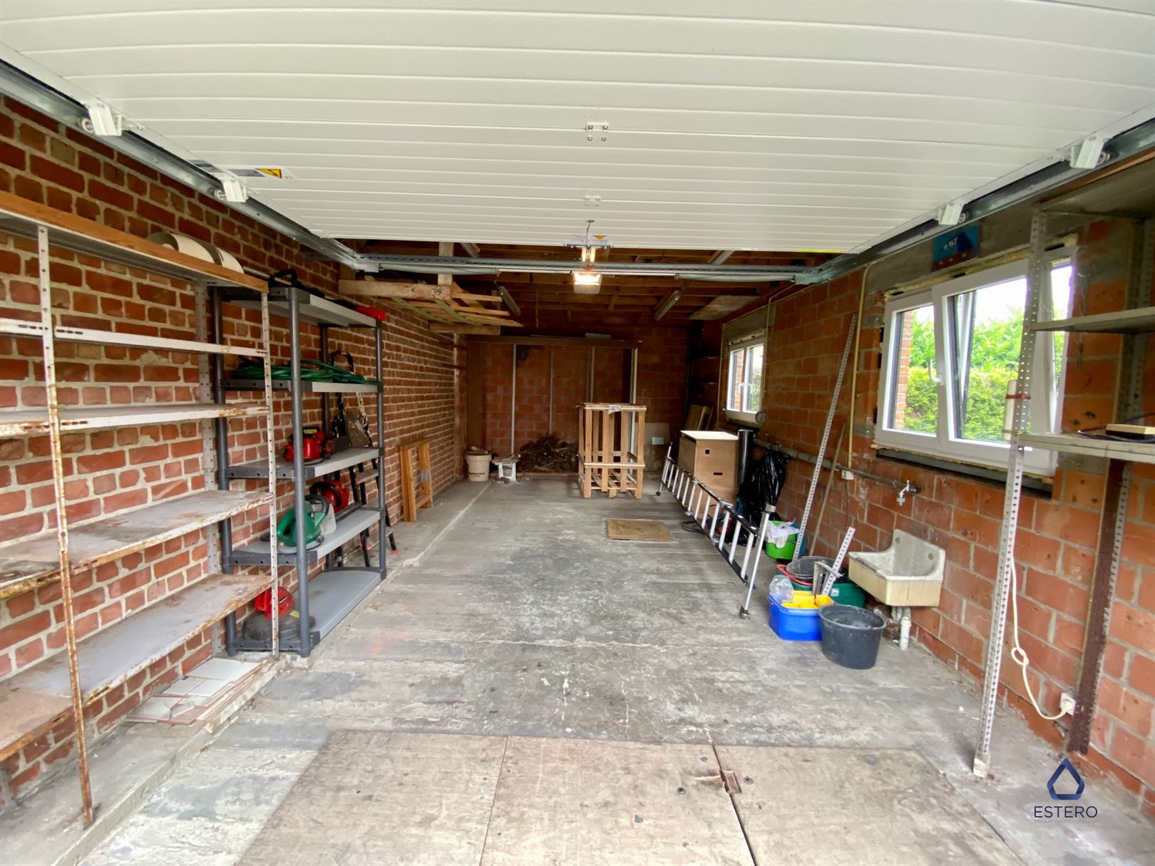 Ruime woning gelegen te Aalst foto 12