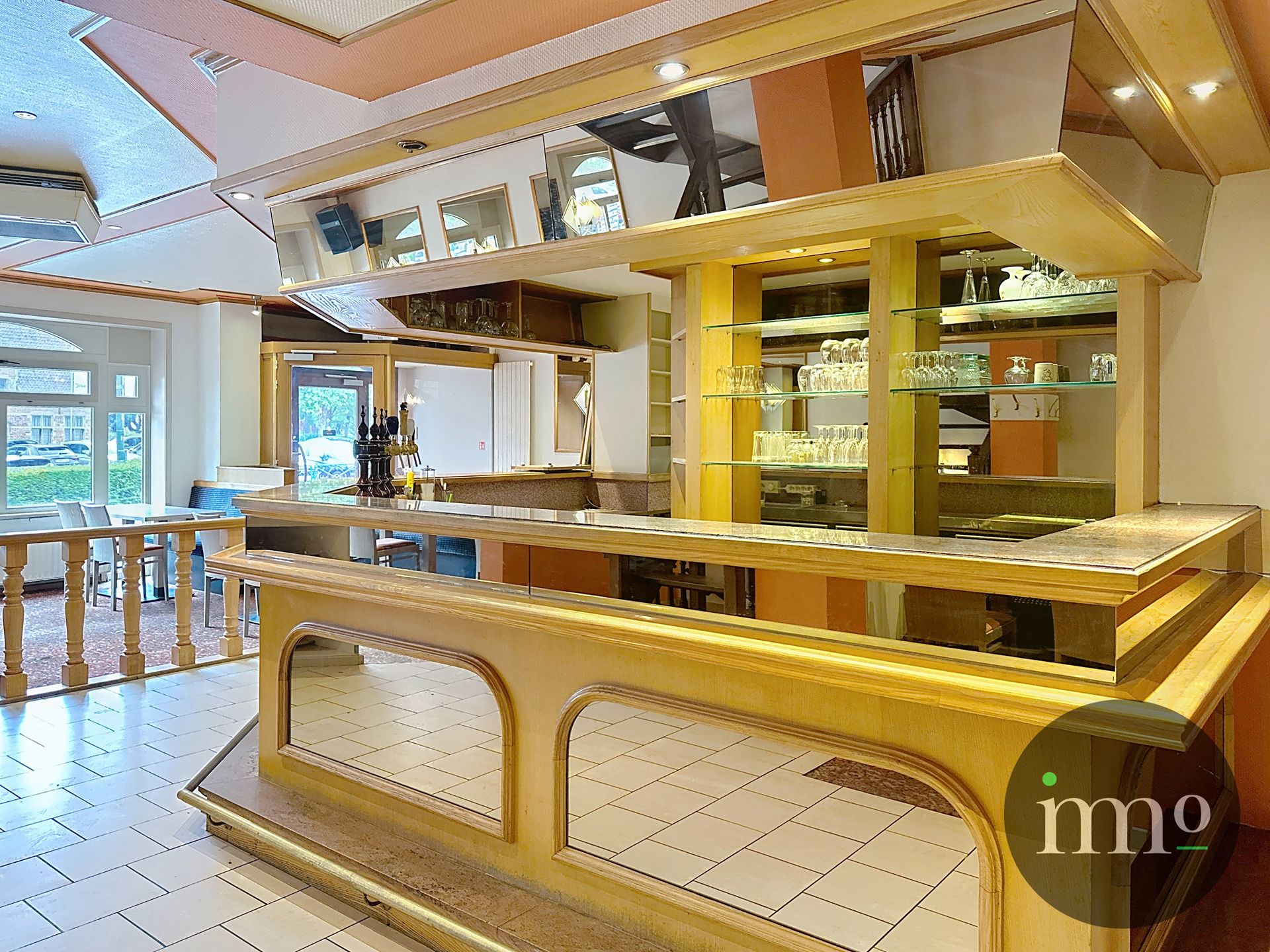 Horeca zaak in centrum Groot-Bijgaarden foto 5