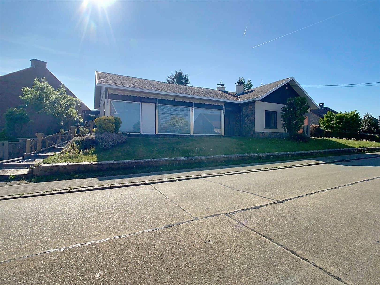 Hoofdfoto van de publicatie: Ruime woning af te werken, 3/5 slpks, garage, tuin, 16a 03ca