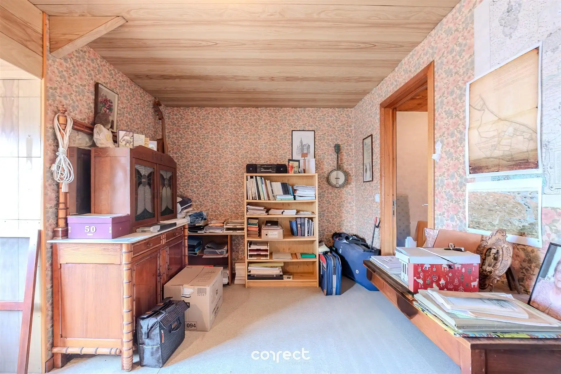 Te renoveren, charmante woning op een mooi perceel. foto 9