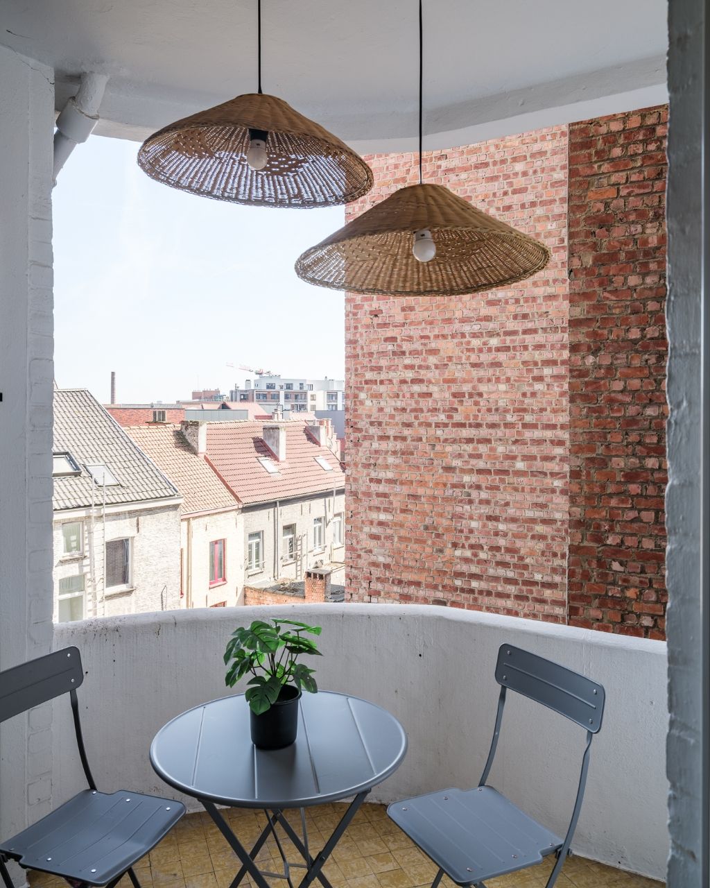 Uniek hoekappartement in een iconisch sixties-gebouw met terras en breed zicht over het Zuidpark en Gentse torens. foto 12