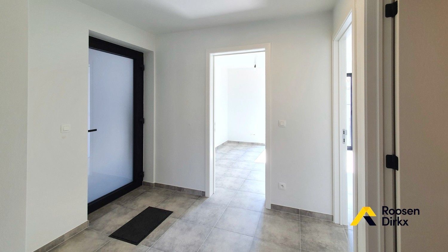 PRACHTIG APPARTMENT MET 2 SLK EN TERRAS HARTJE BREE! foto 5