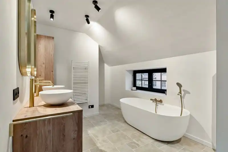 Volledig gerenoveerd landhuis gelegen op 34are foto 31
