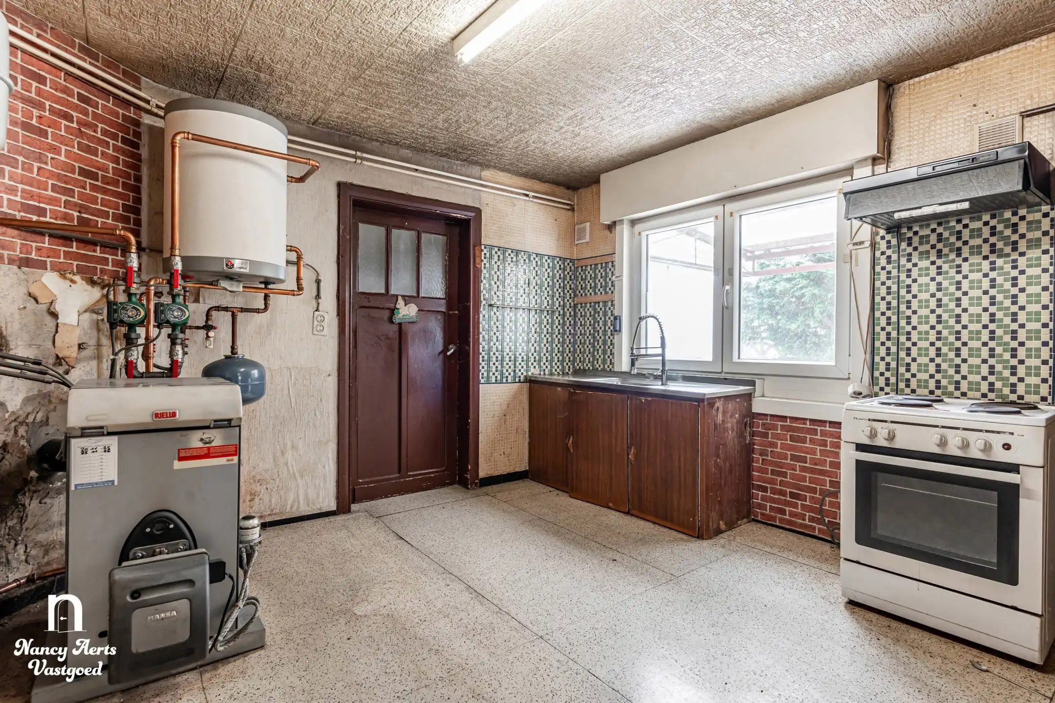 Karaktervolle renovatiewoning met tuin veel potentieel foto 34
