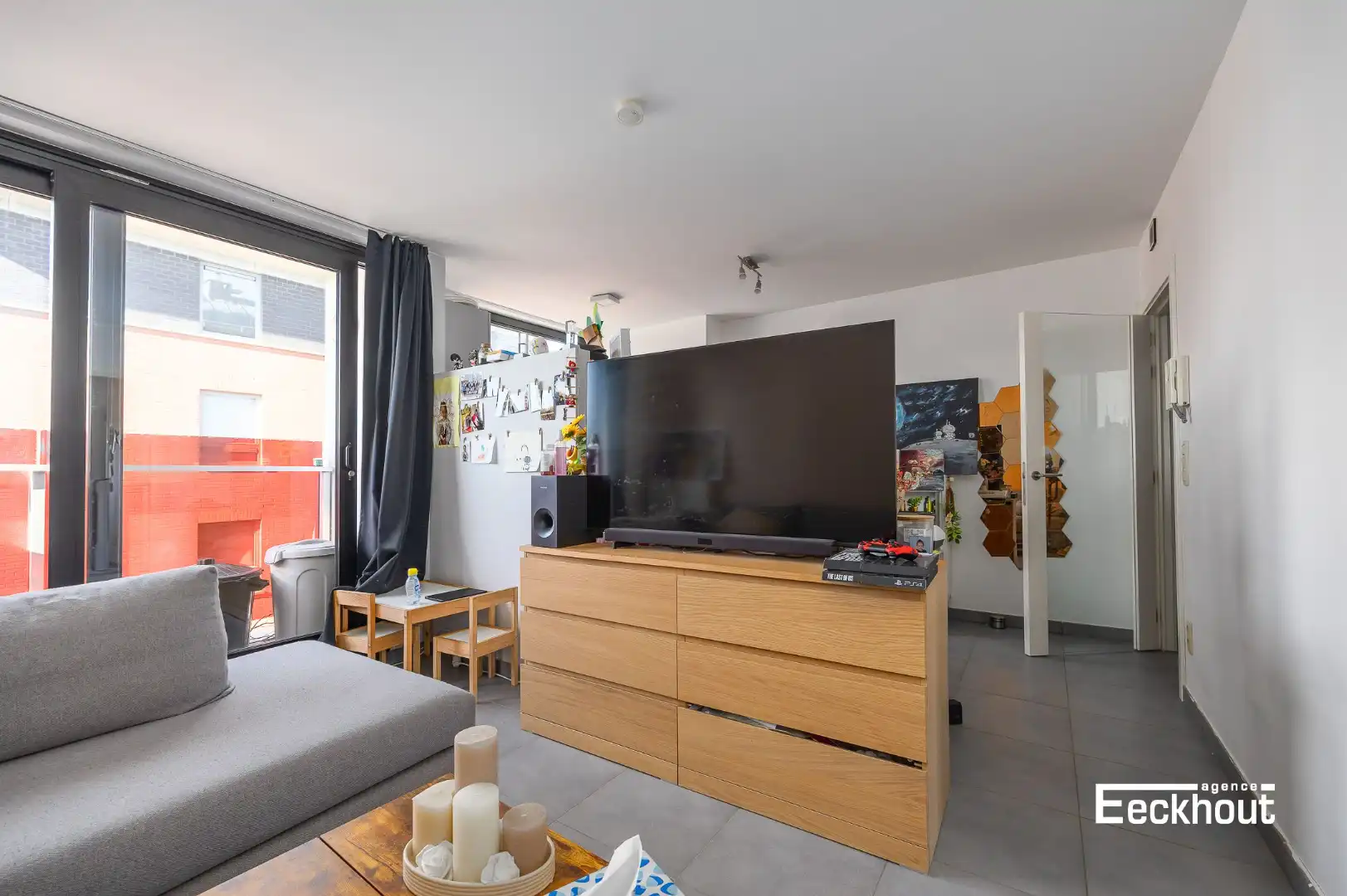 Instapklaar appartement op enkele passen van het centrum te Oostende! foto 3