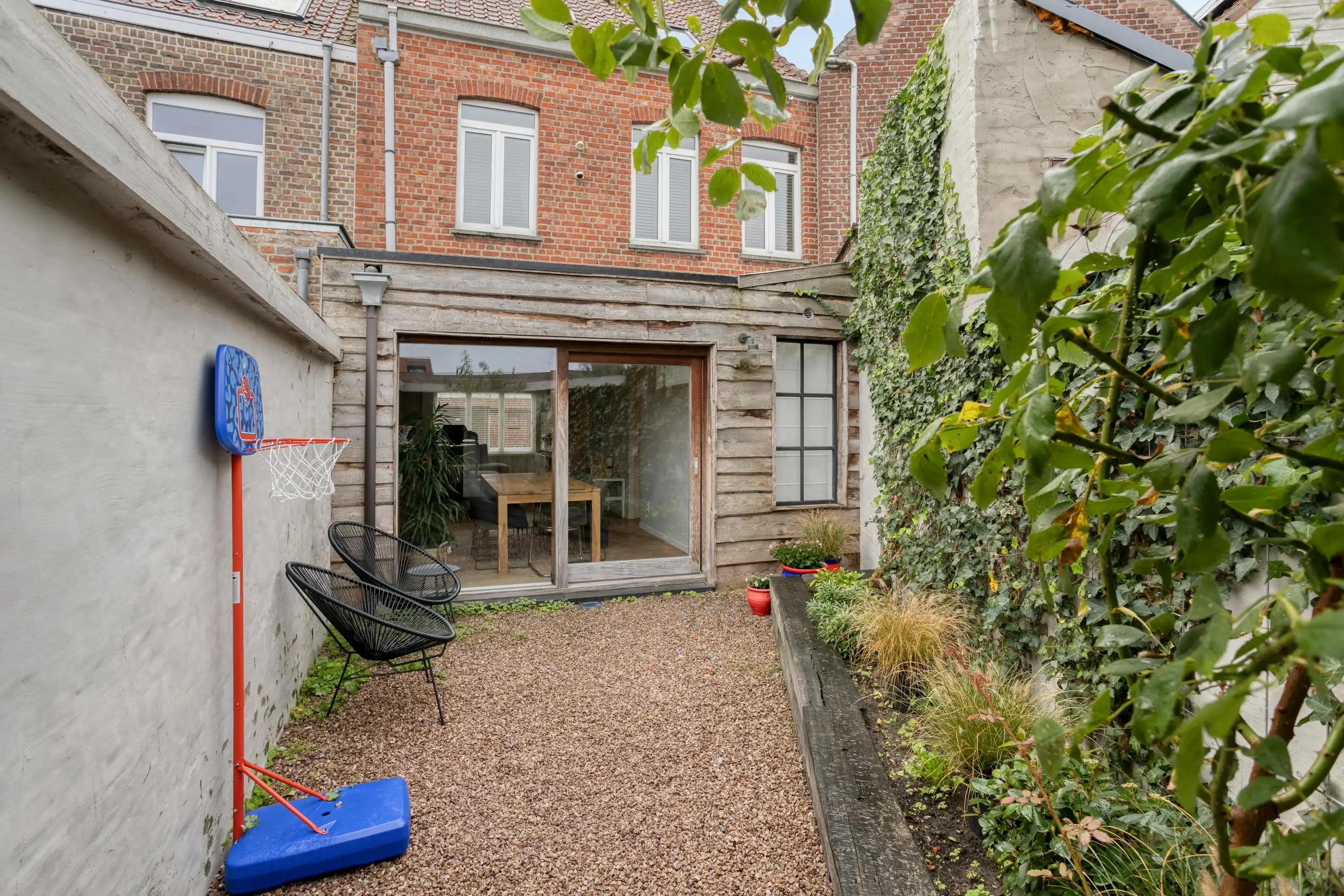 Instapklaar huis met garage te Izegem foto 9