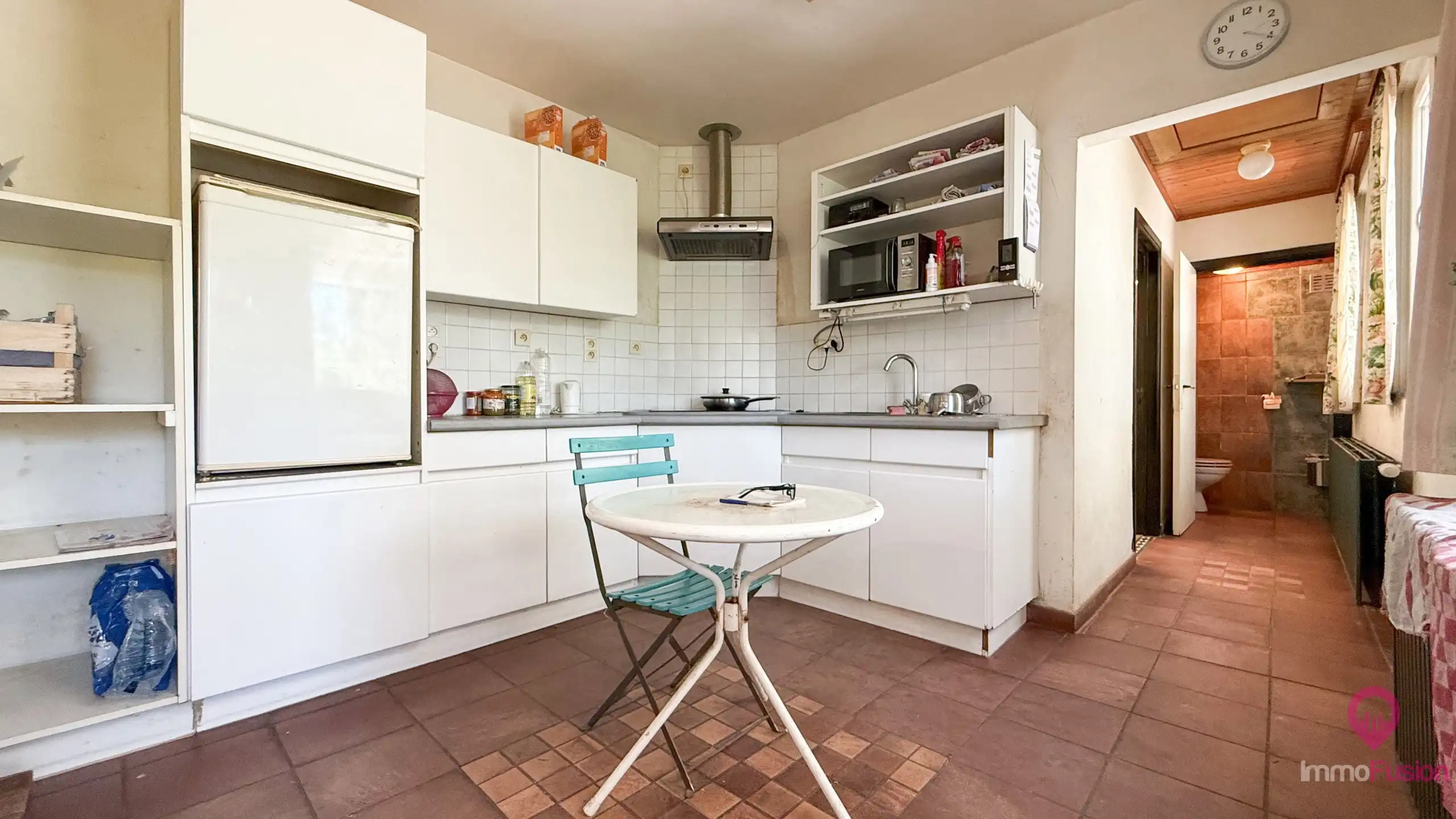 Te renoveren woning met 3 slpkms op ruim perceel van 8a58ca! foto 9