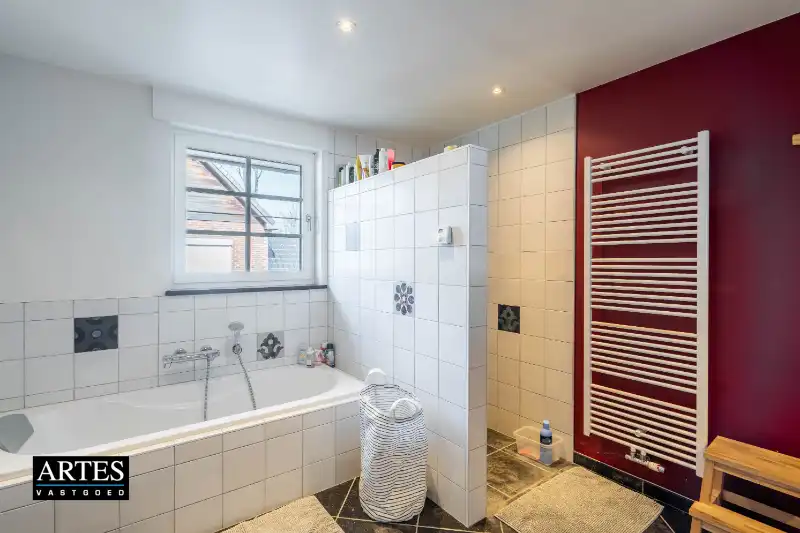 Karaktervolle woning met moderne luxe foto 28