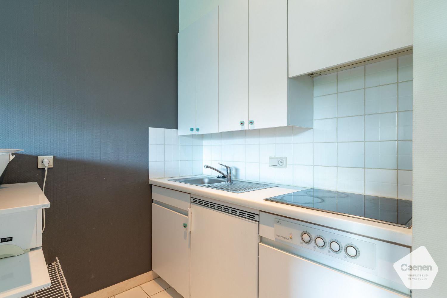 Zuid-west gerichte studio met slaaphoek op A-ligging! foto 5