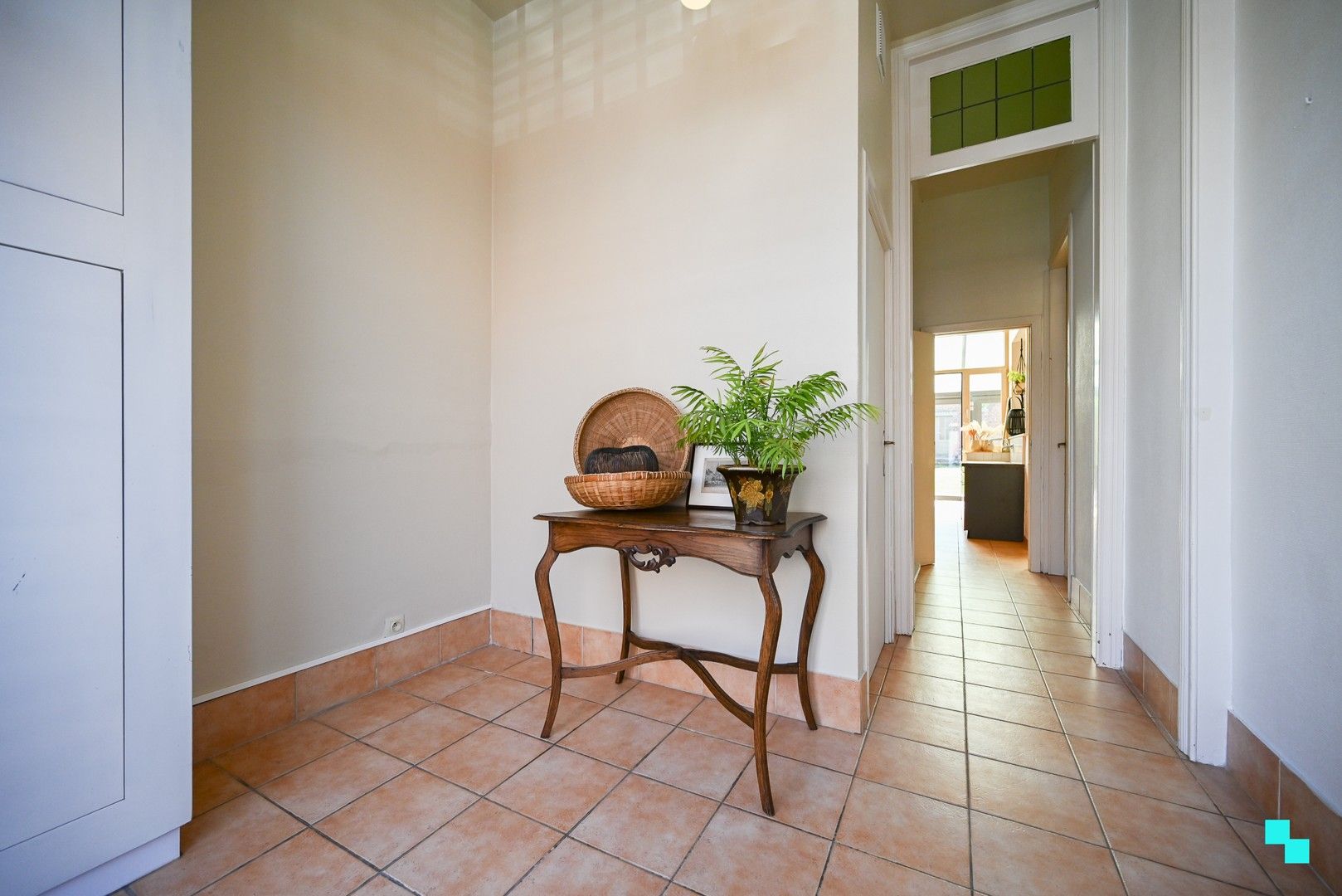 Karaktervolle charmewoning in hartje Izegem foto 3