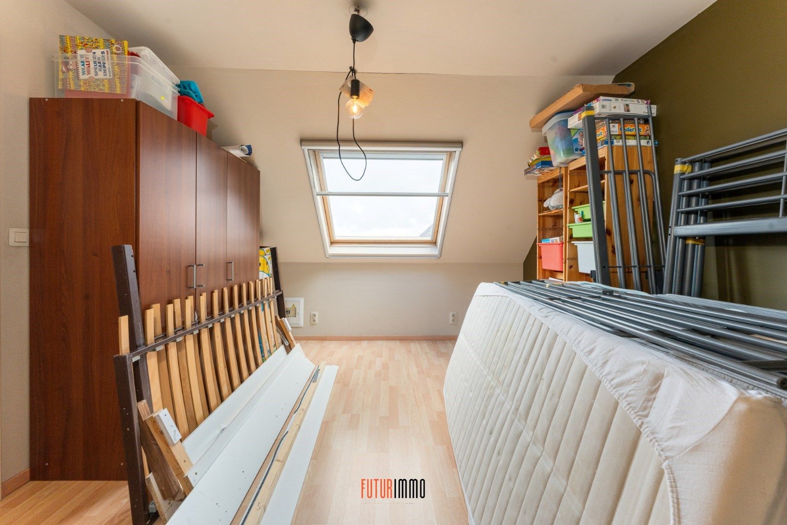 Instapklare HOB met 4 slaapkamers en ruime tuin foto 15