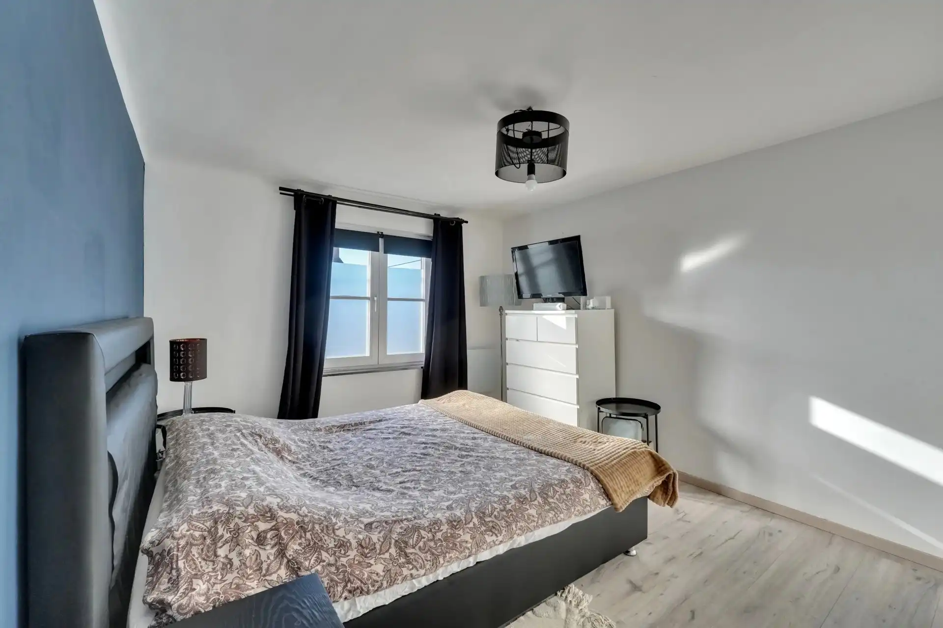 Gerenoveerde woning op rustige locatie foto 12