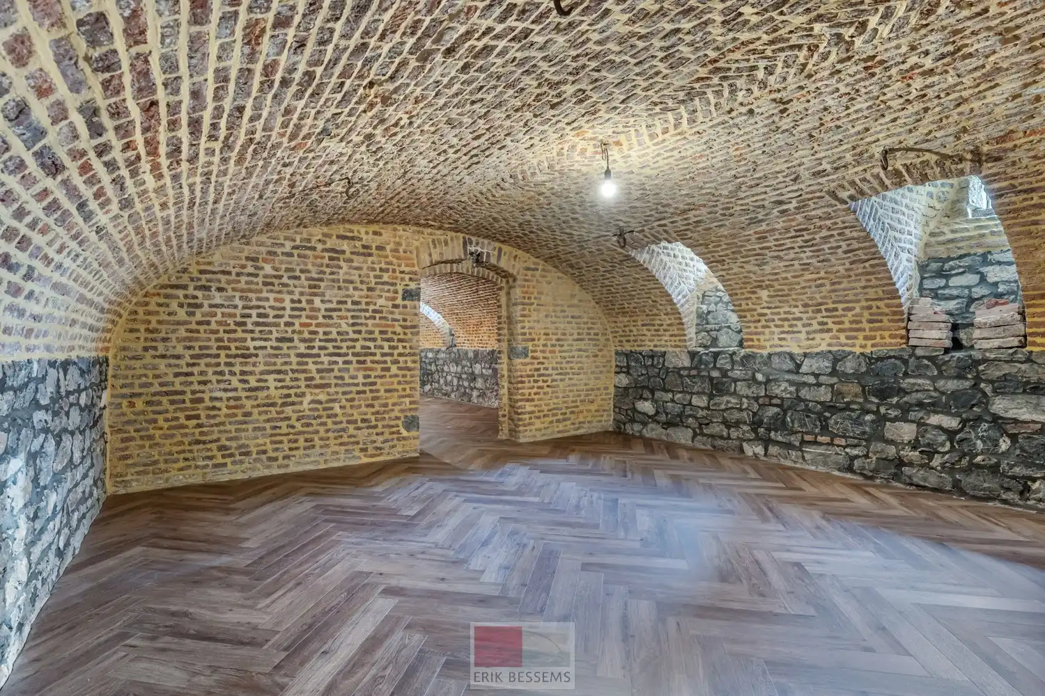 Prachtig authentiek herenhuis met ruime loods en garage in de Voerstreek! foto 37