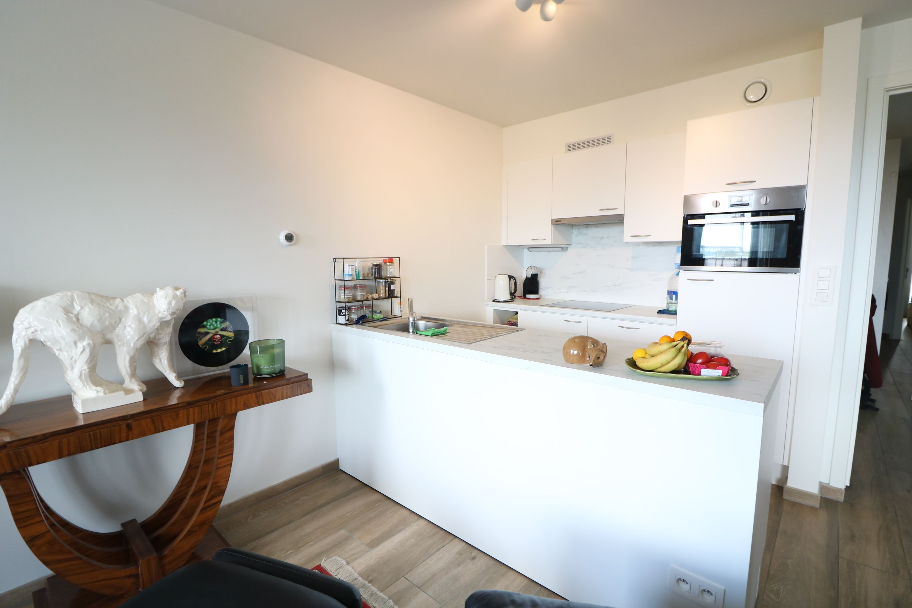 Recent (2020), instapklaar 2-slaapkamerappartement in een aangename buurt.  foto 5