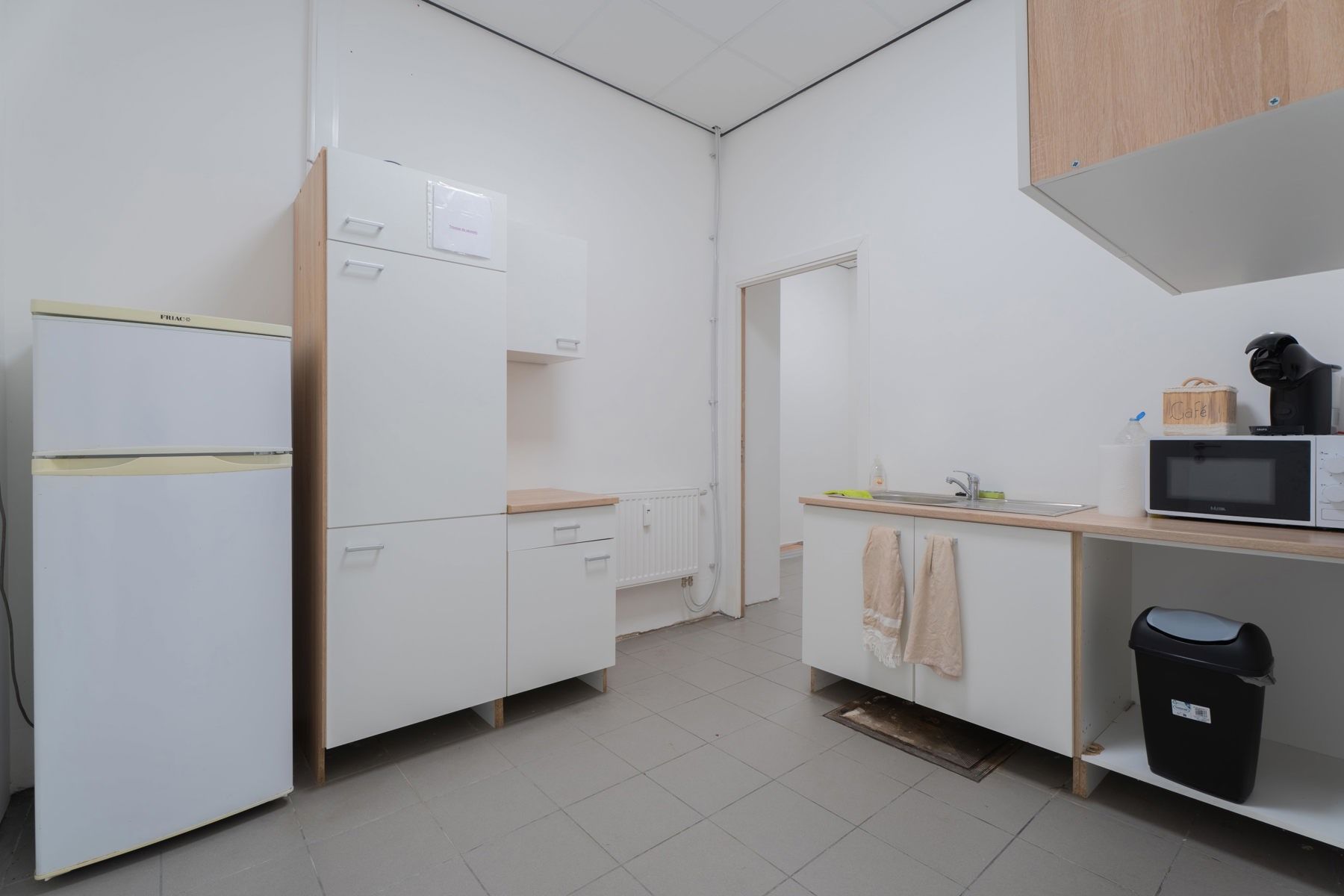 Uitstekend gelegen handelspand van 103 m² foto 8