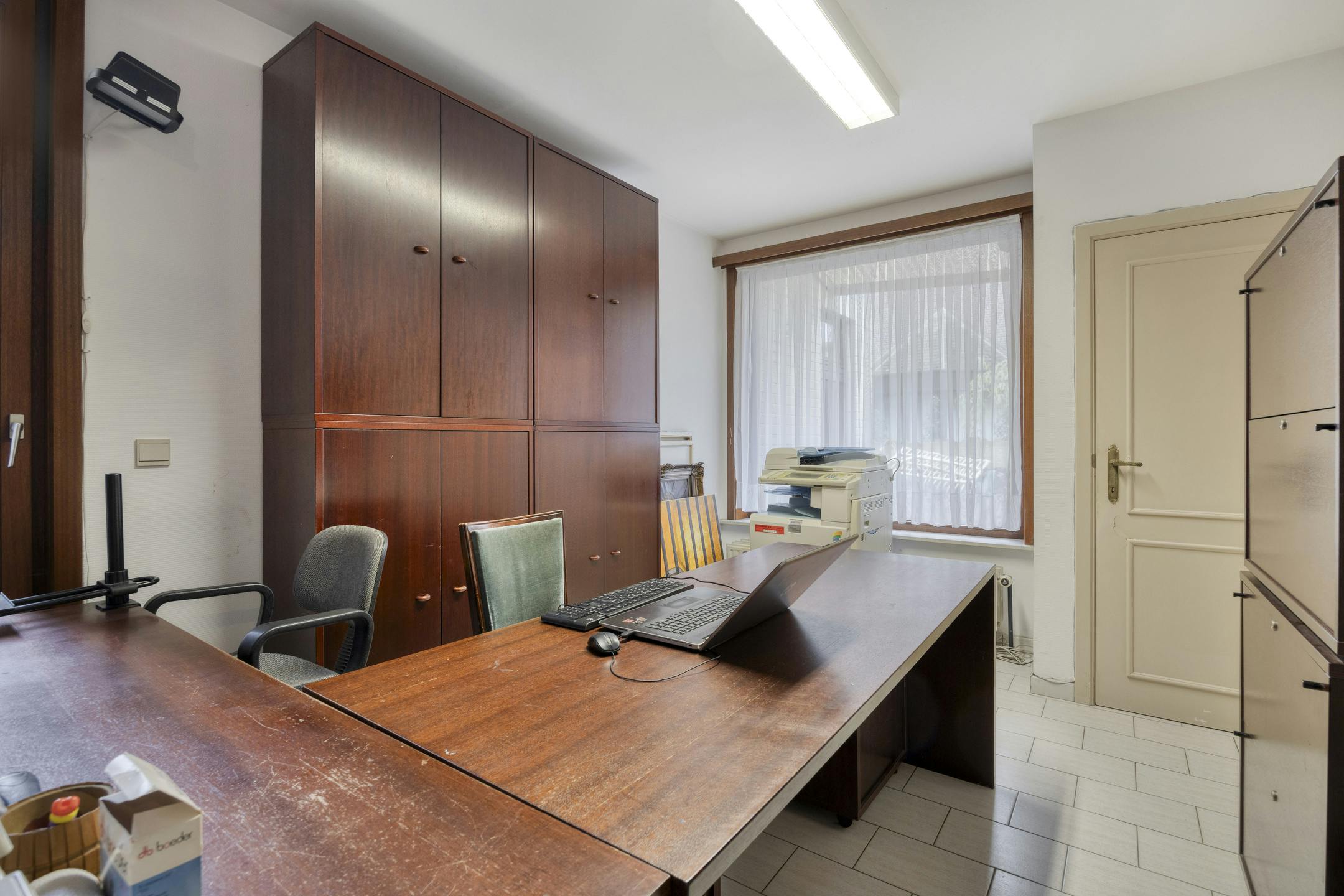 Charmante herenwoning met garage en tuin in het hartje van Ternat foto 5