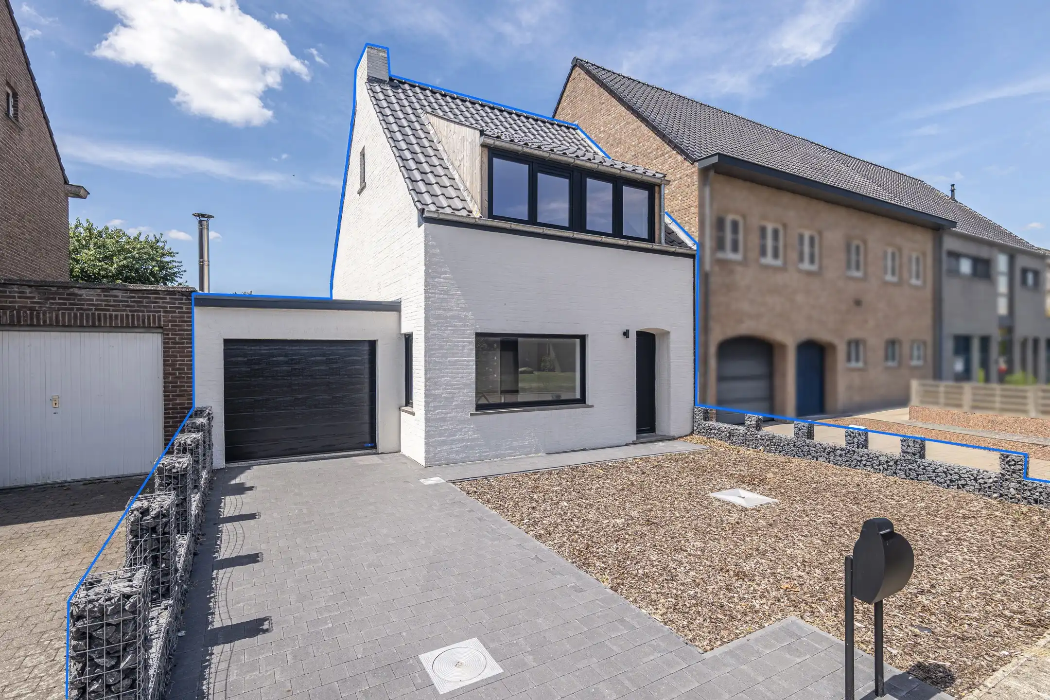 Recent gerenoveerde woning met 3 slpks in Schorvoort foto {{pictureIndex}}