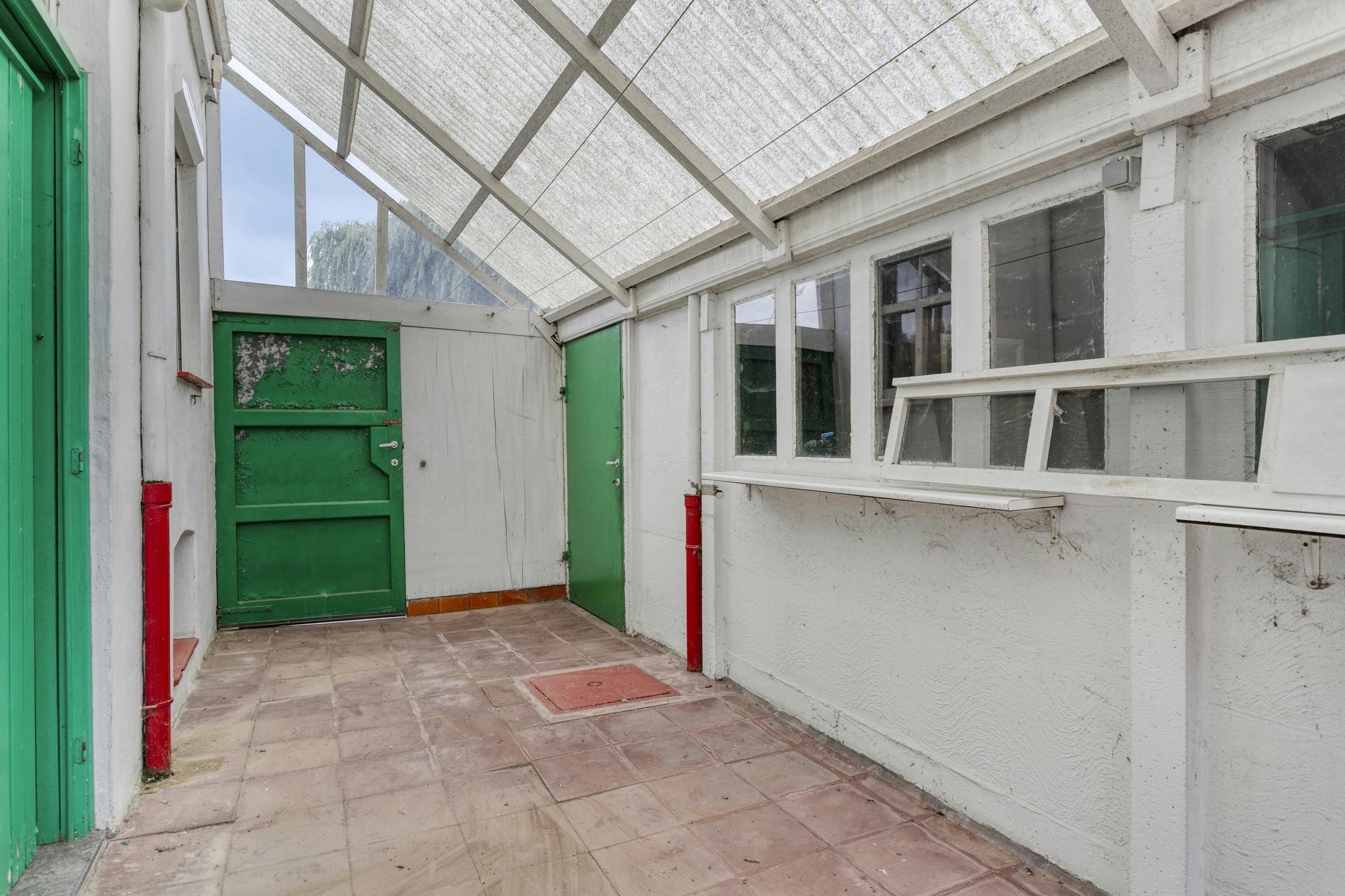 Te renoveren halfopen woning in Gullegem  foto 12