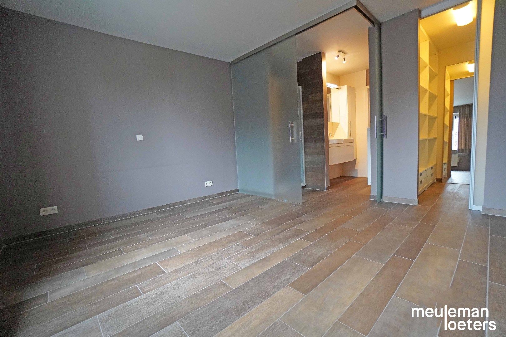 Ruim appartement met twee terrassen foto 8