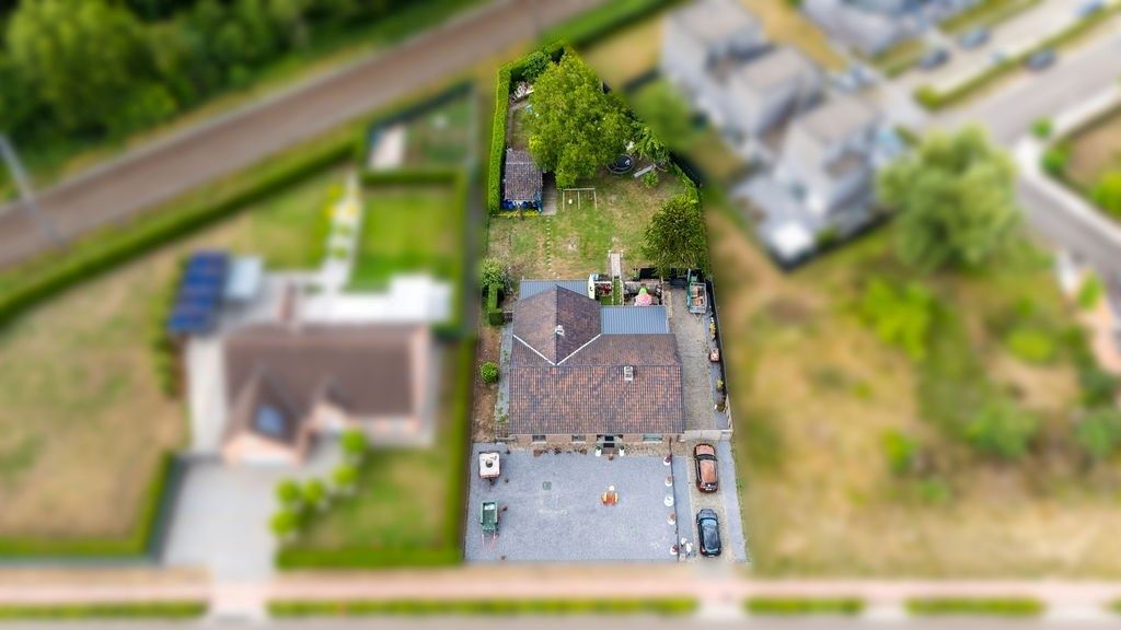 Hoofdfoto van de publicatie: RUIME GELIJKVLOERSE WONING MET 3 SLAAPKAMERS, GARAGE EN RUIME TUIN TE HASSELT (KERMT)