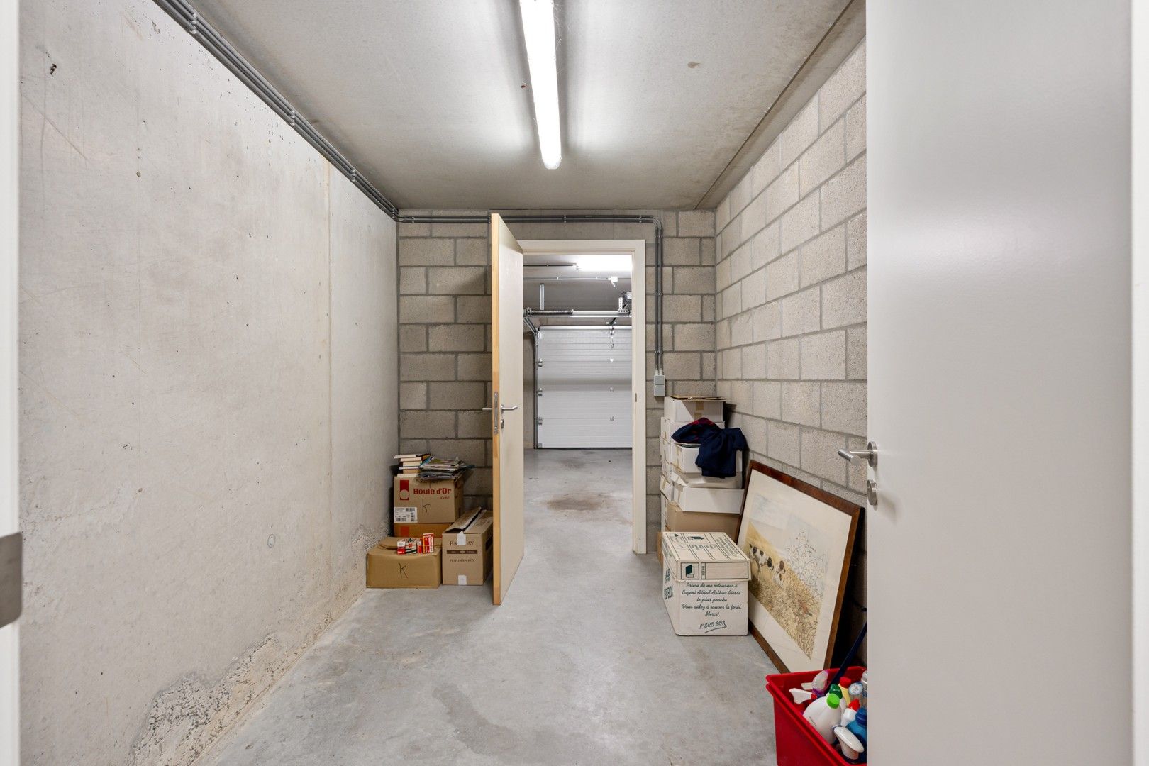 Modern appartement met ruim terras, groen uitzicht en garage. foto 19