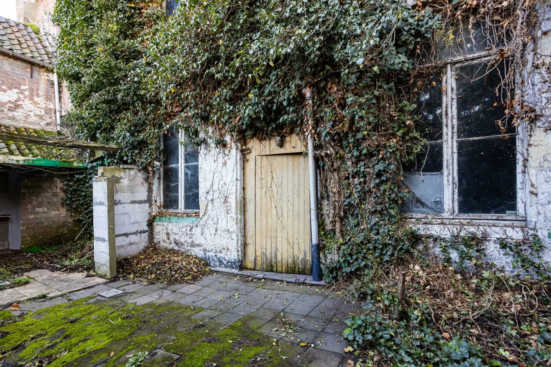 Te renoveren herenwoning in hartje Aalst!  foto 15