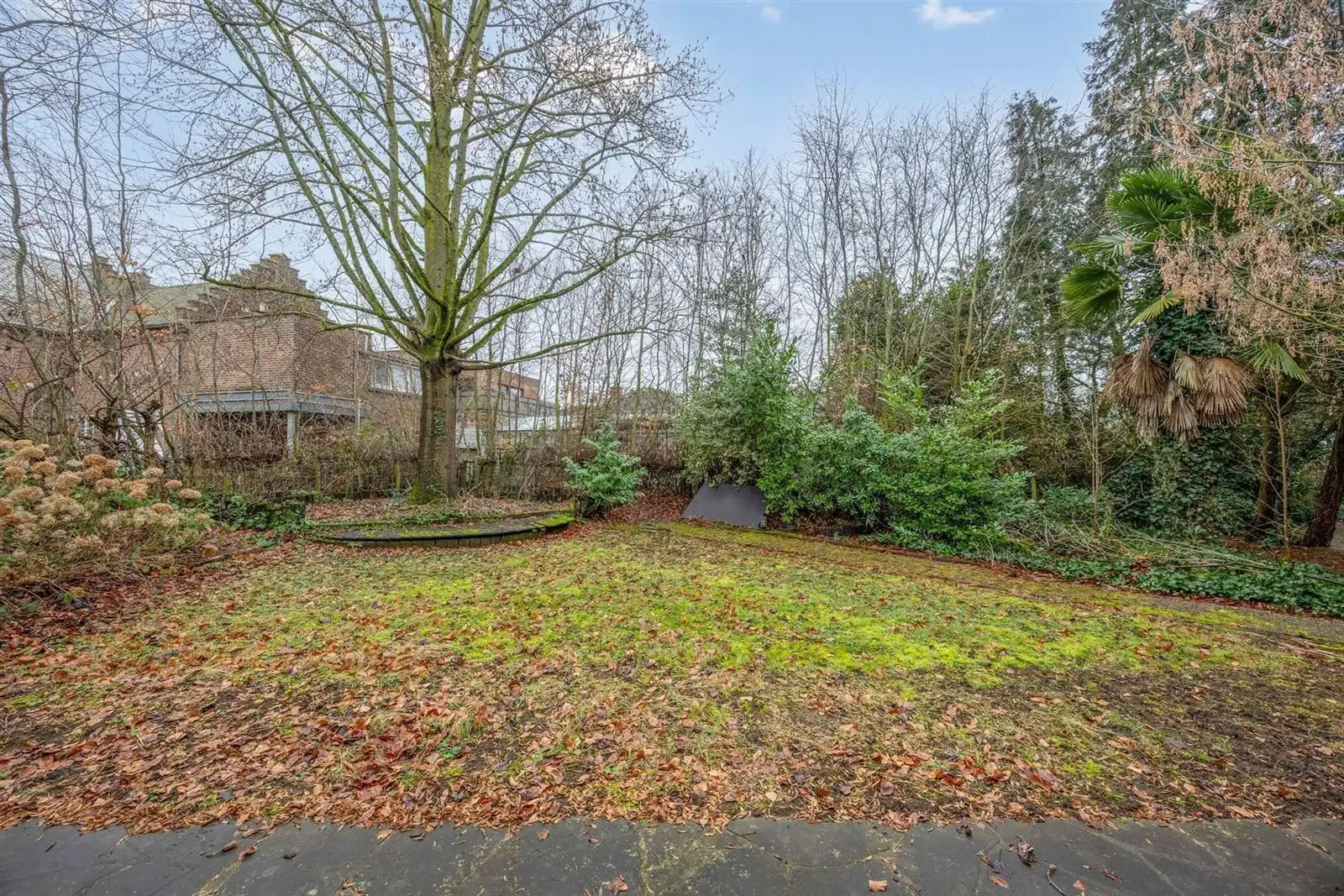 Villa op te frissen in hartje Pajottegem foto 27
