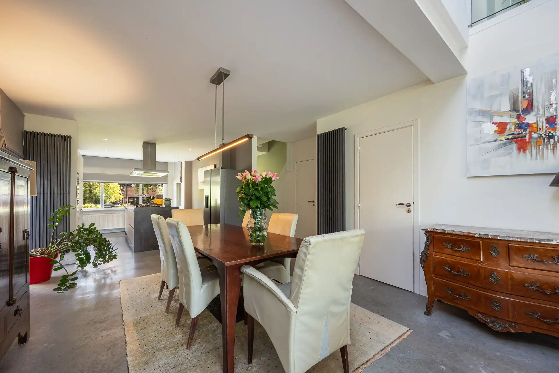 Volledig gerenoveerde gezinswoning met 5 slpks te Kontich foto 11