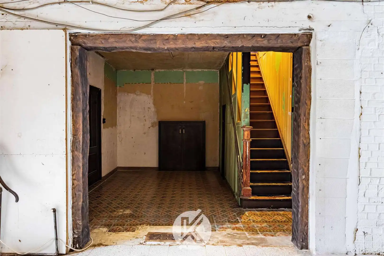 Interessante renovatiewoning op uniek perceel foto 13